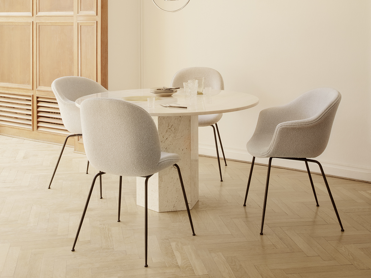 Gubi Epic Table