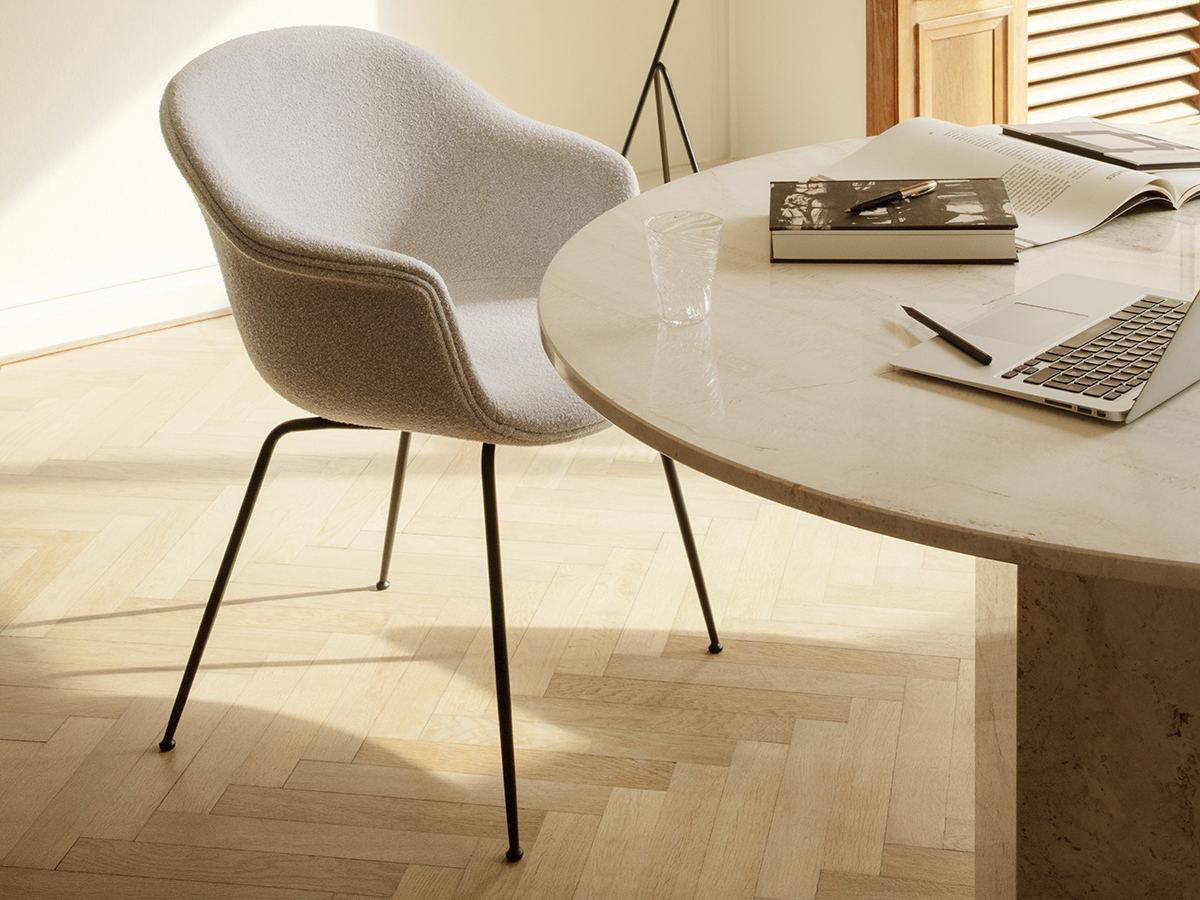 Gubi Epic Table