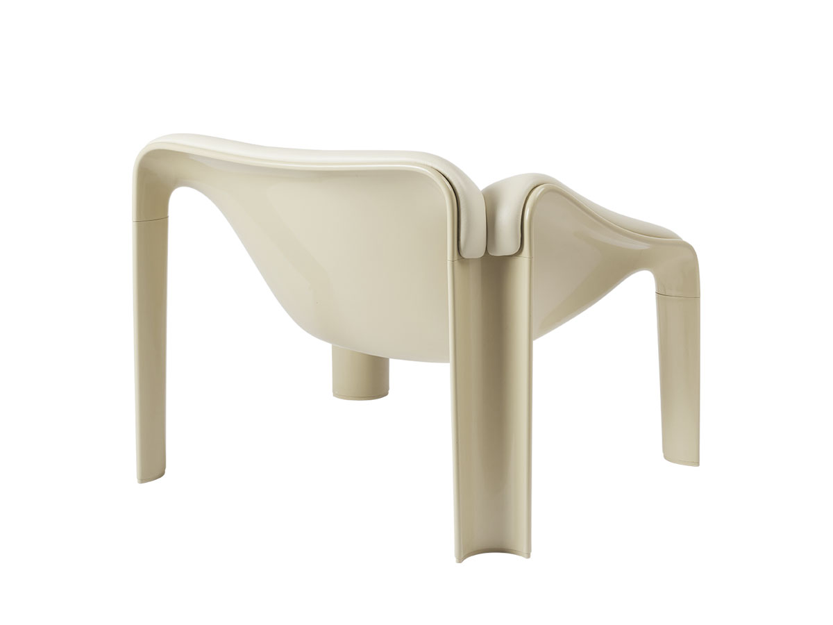 Gubi F300 Lounge Chair