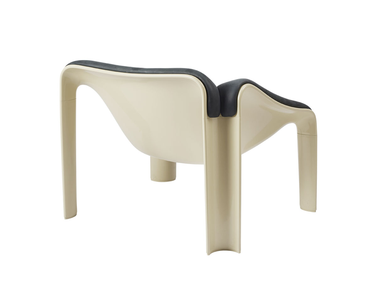 Gubi F300 Lounge Chair