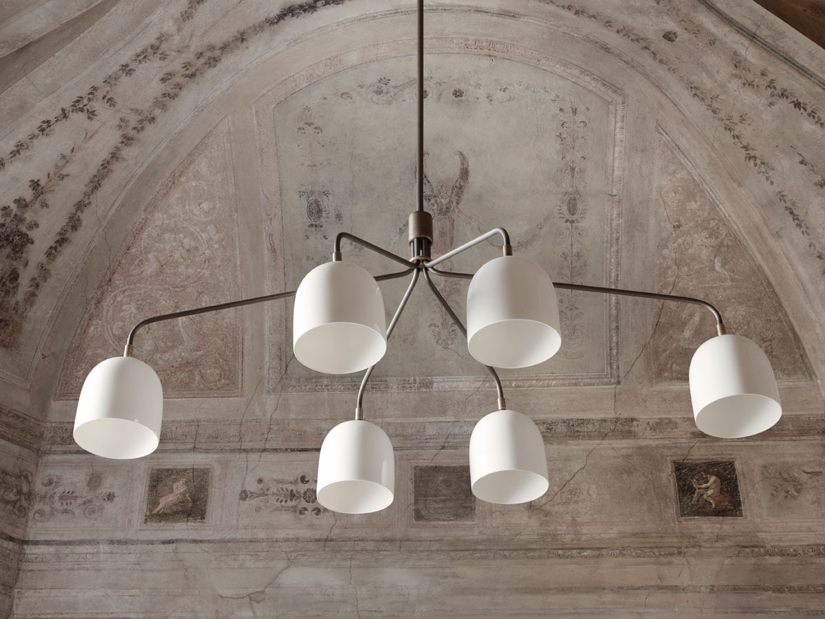 Gubi Howard 6 Arms Chandelier