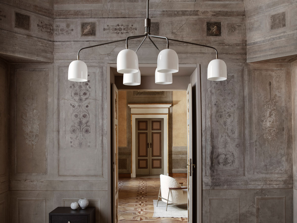 Gubi Howard 6 Arms Chandelier