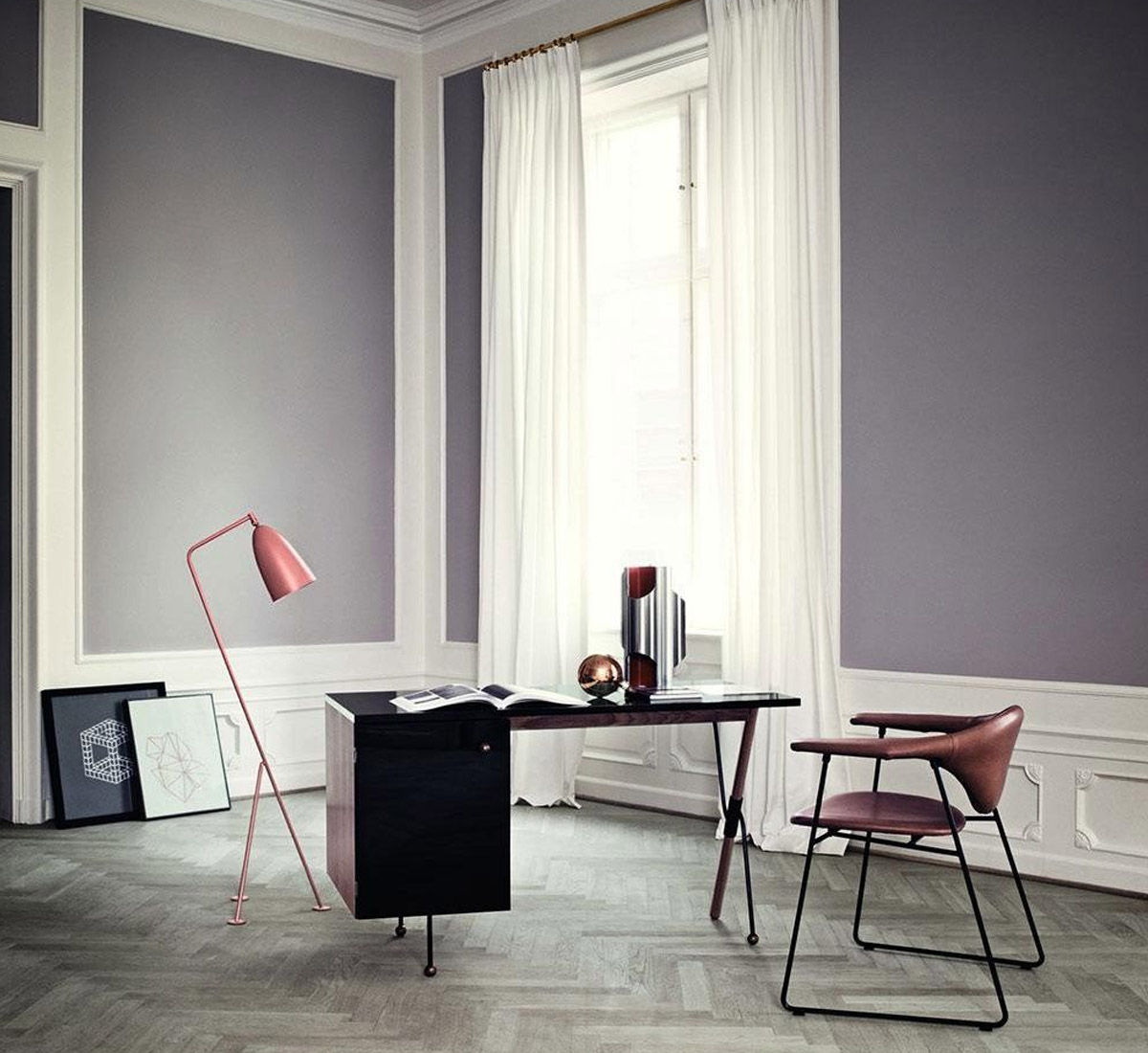 Gubi Masculo Dining Chair Sledge Base