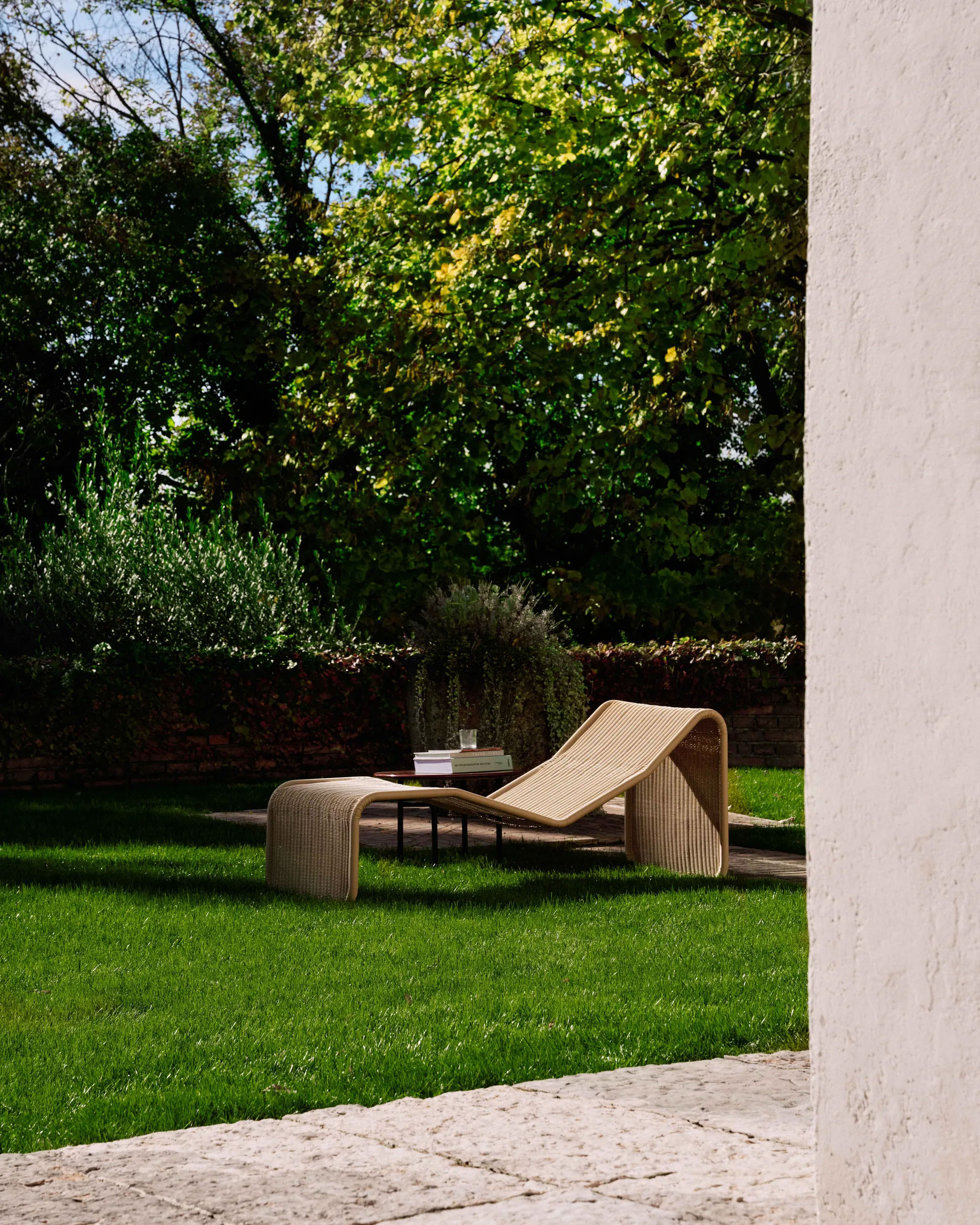 Gubi P3s Outdoor Chaise Longue