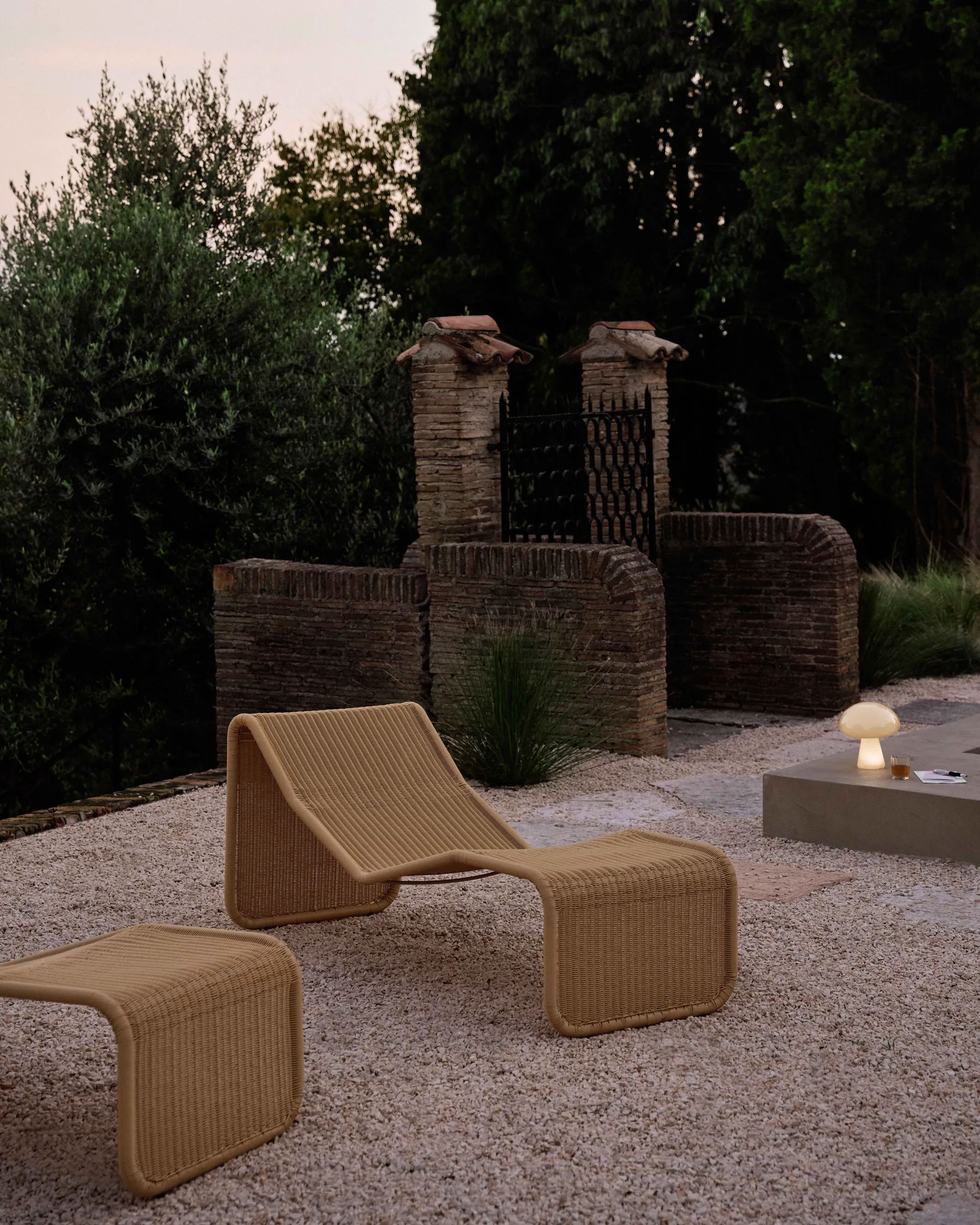 Gubi P3s Outdoor Chaise Longue