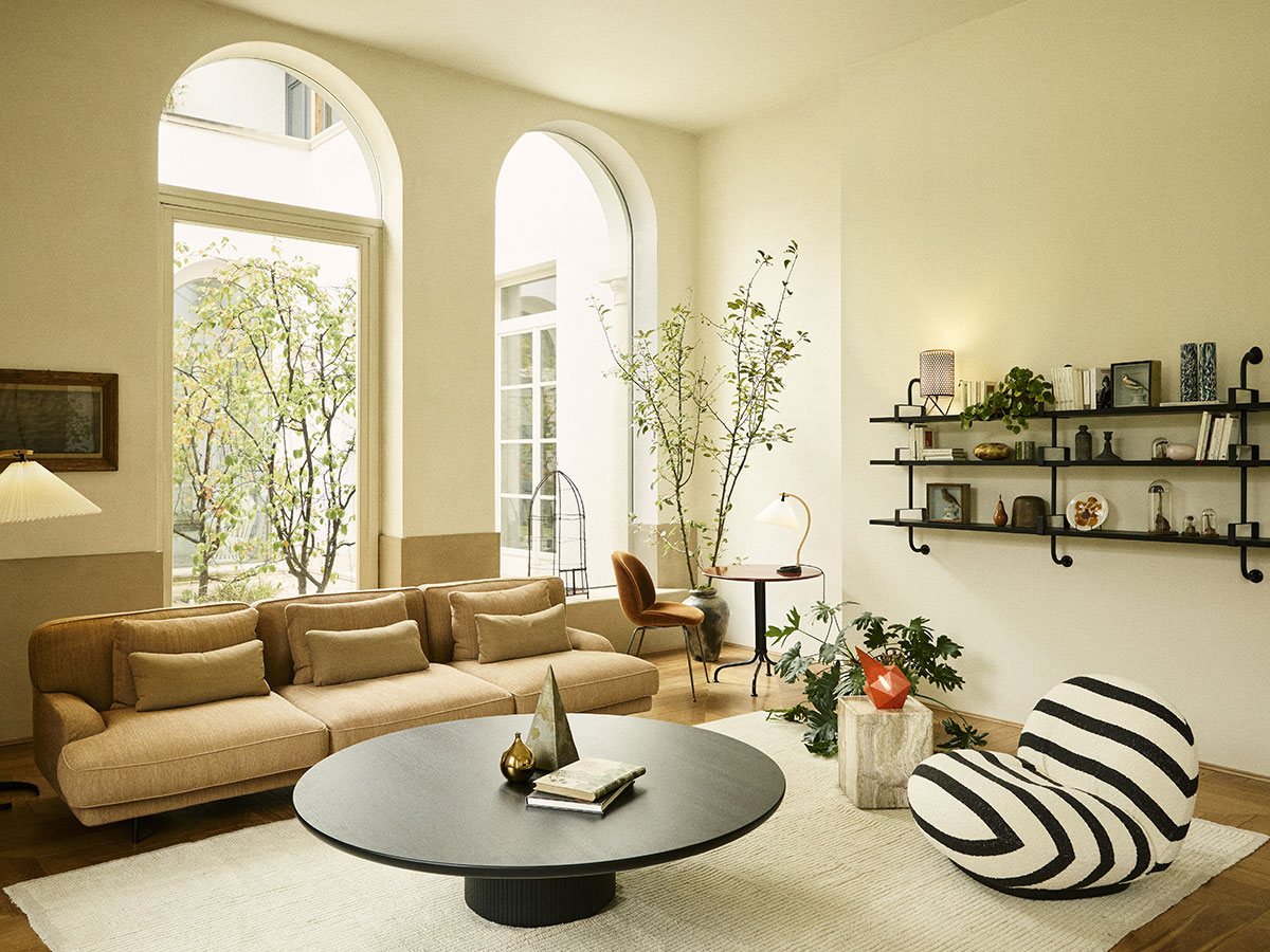 Gubi Pacha Lounge Chair Upholstered