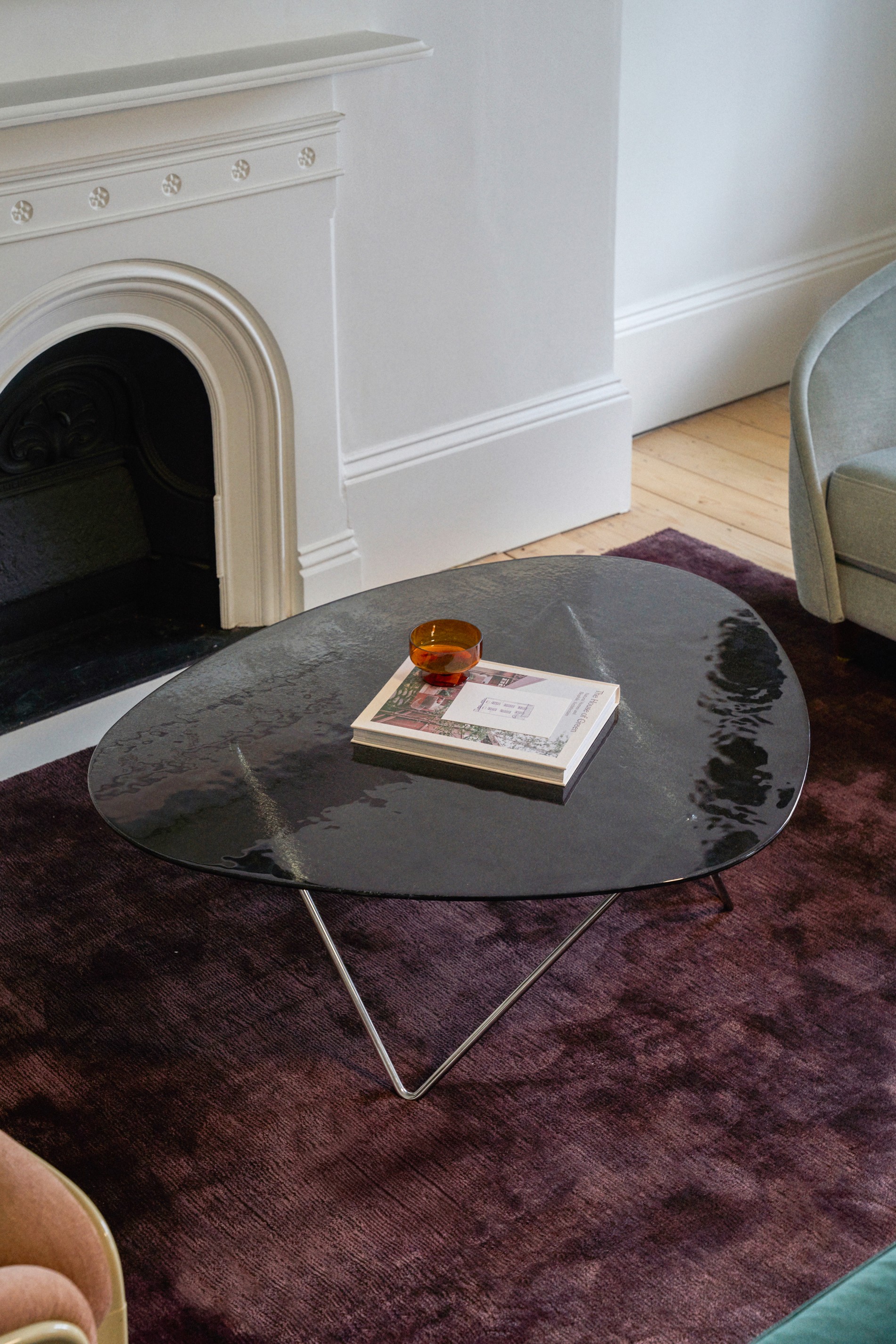 Gubi Pedrera Coffee Table Structured Glass