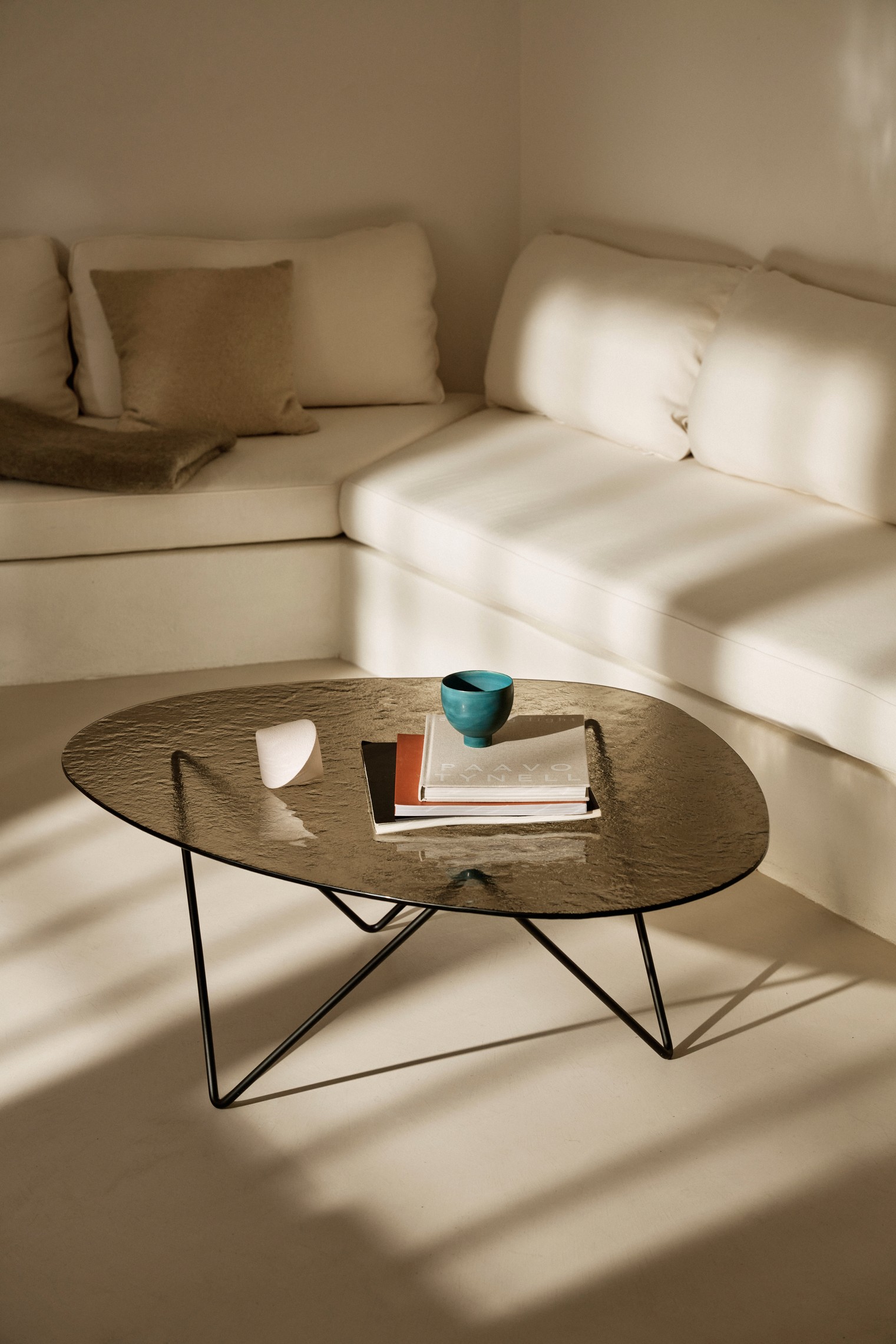 Gubi Pedrera Coffee Table Structured Glass