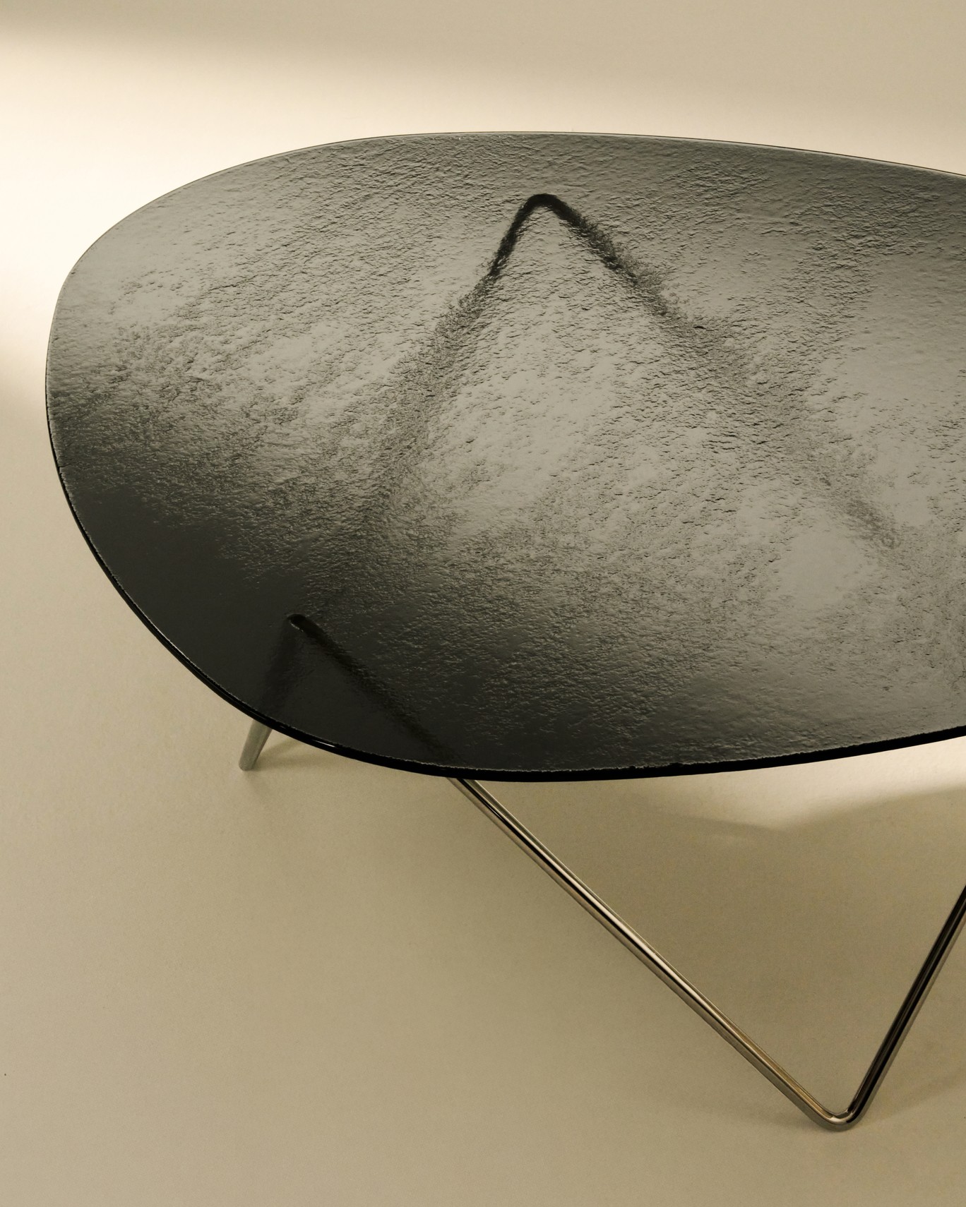 Gubi Pedrera Coffee Table Structured Glass