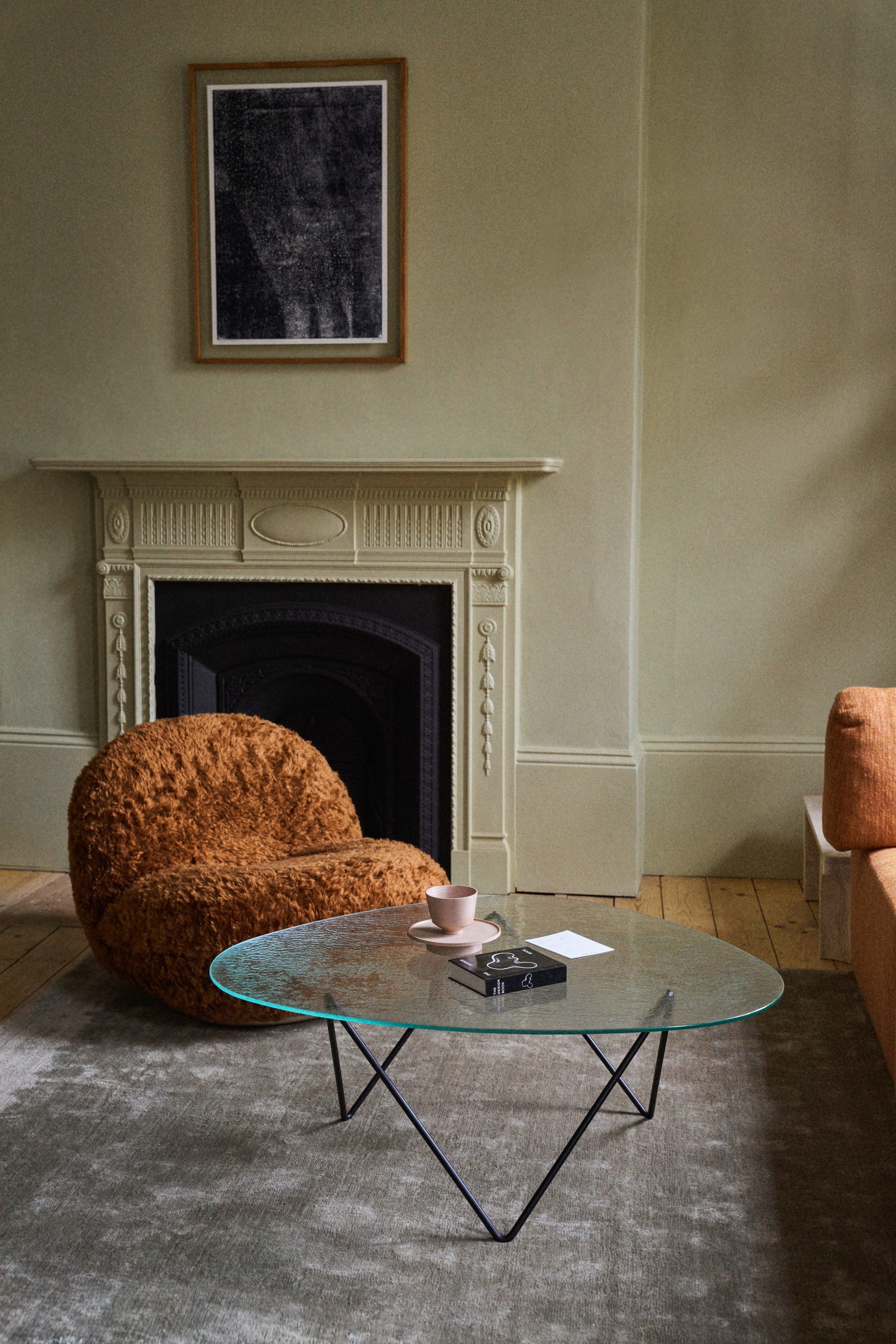 Gubi Pedrera Coffee Table Structured Glass