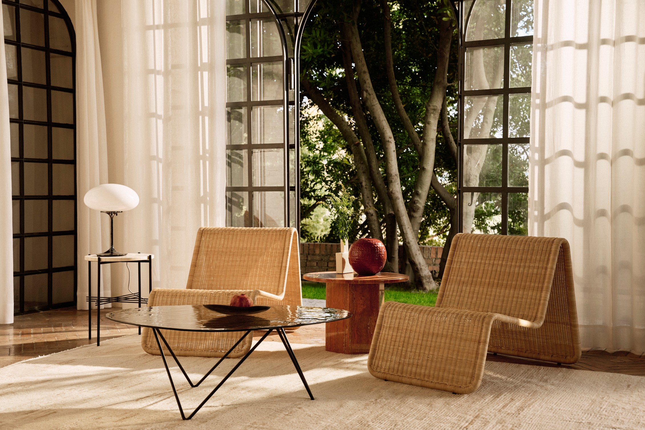 Gubi Pedrera Coffee Table Structured Glass