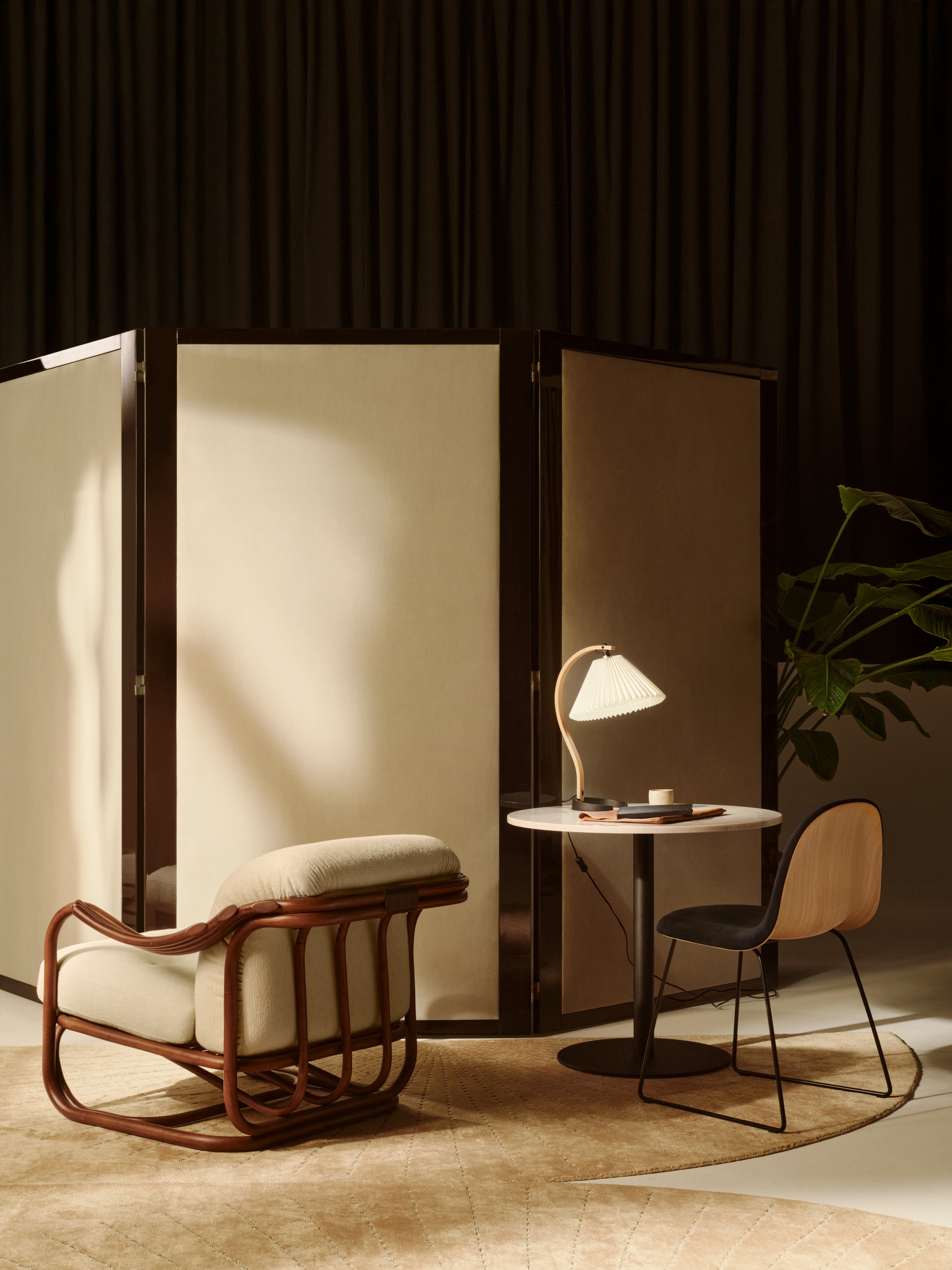 Gubi Tria Lounge Chair