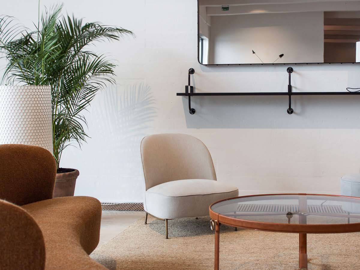 Gubi Sejour Lounge Chair