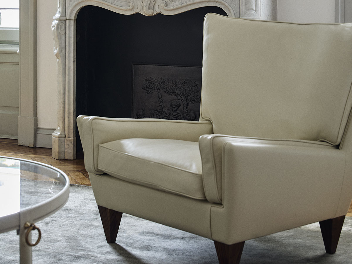 Gubi V11 Lounge Chair