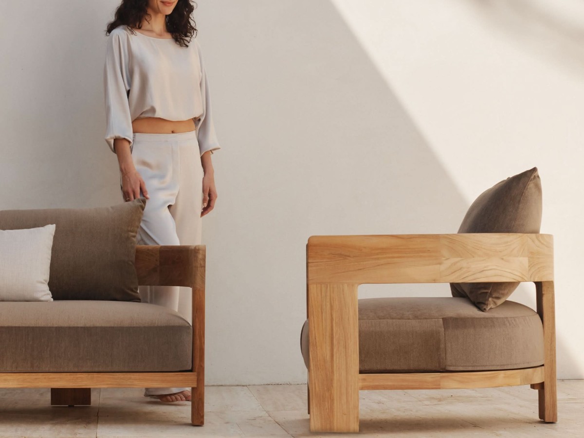 Harbour Victoria Teak Lounge Chair