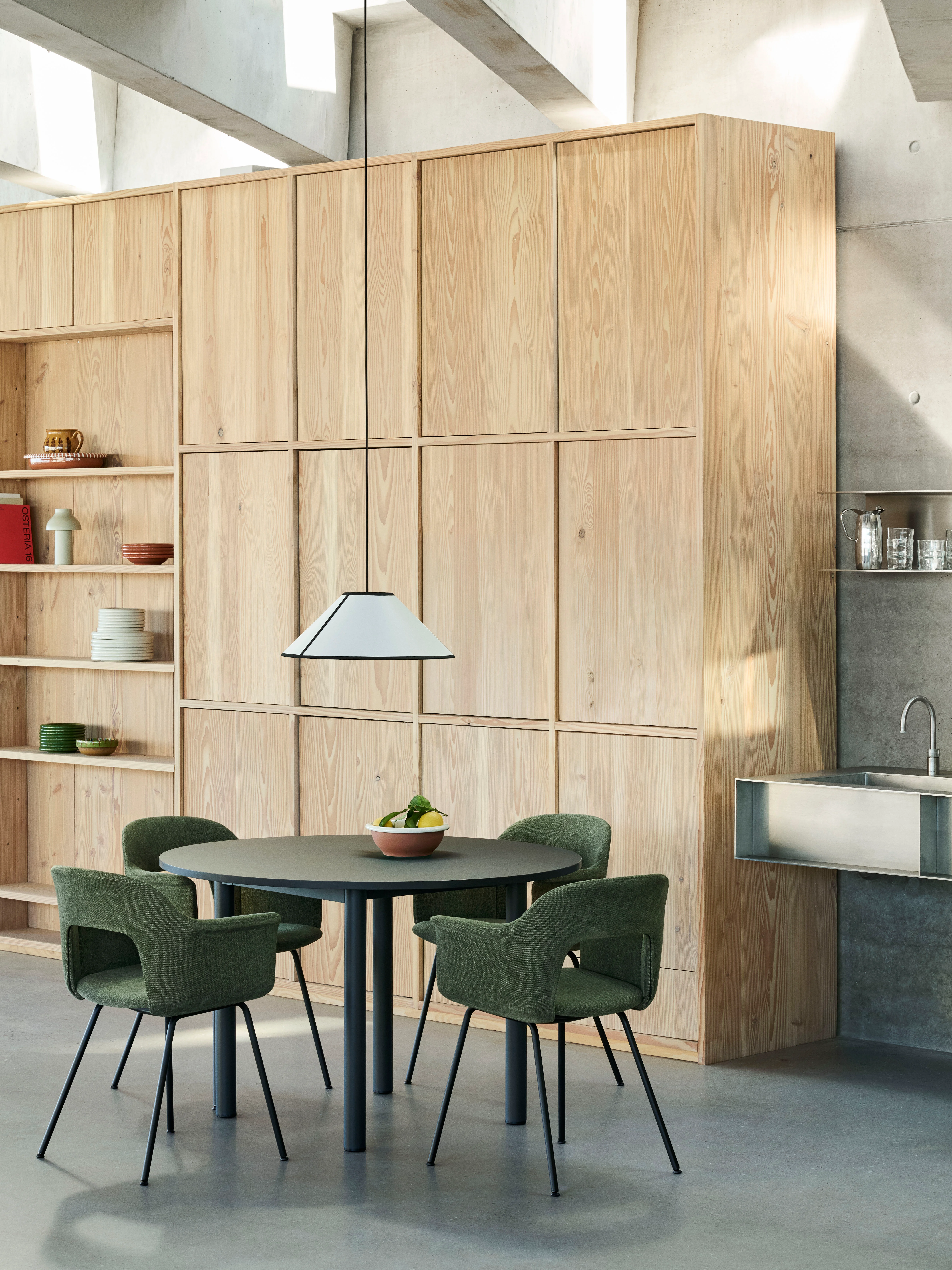 Hay Annex Round Table