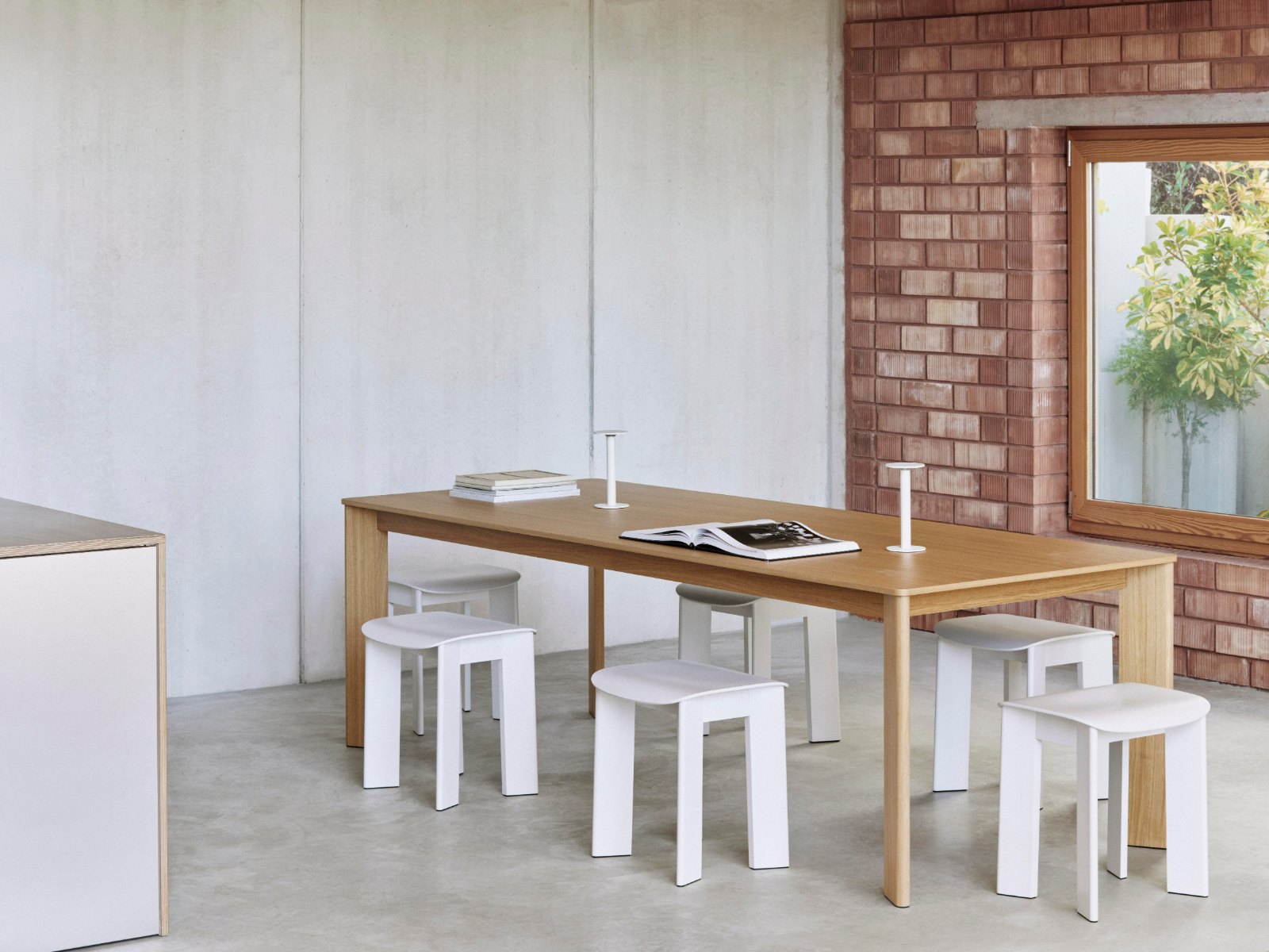 Hay Chisel 30 Table