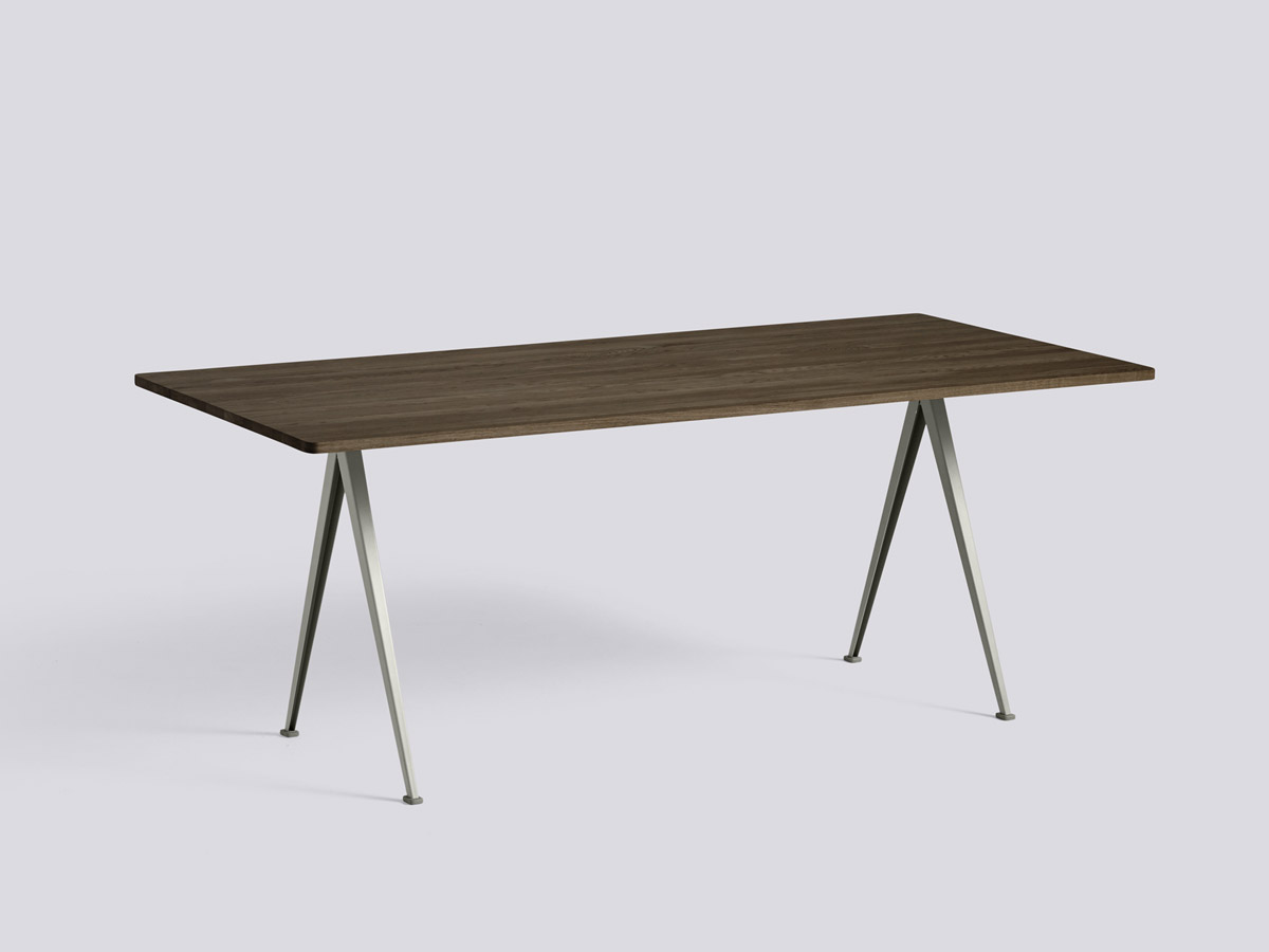 Hay Pyramid 02 Table