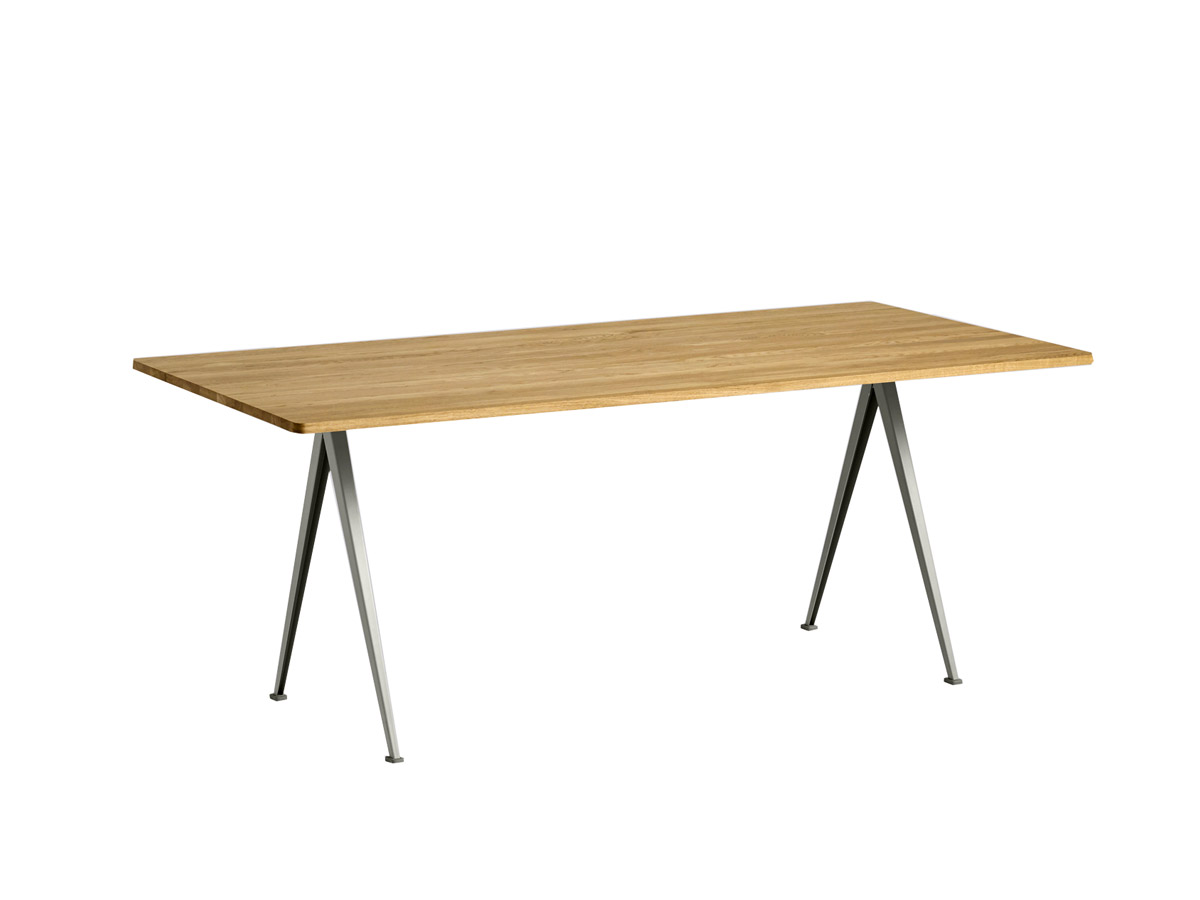 Hay Pyramid 02 Table
