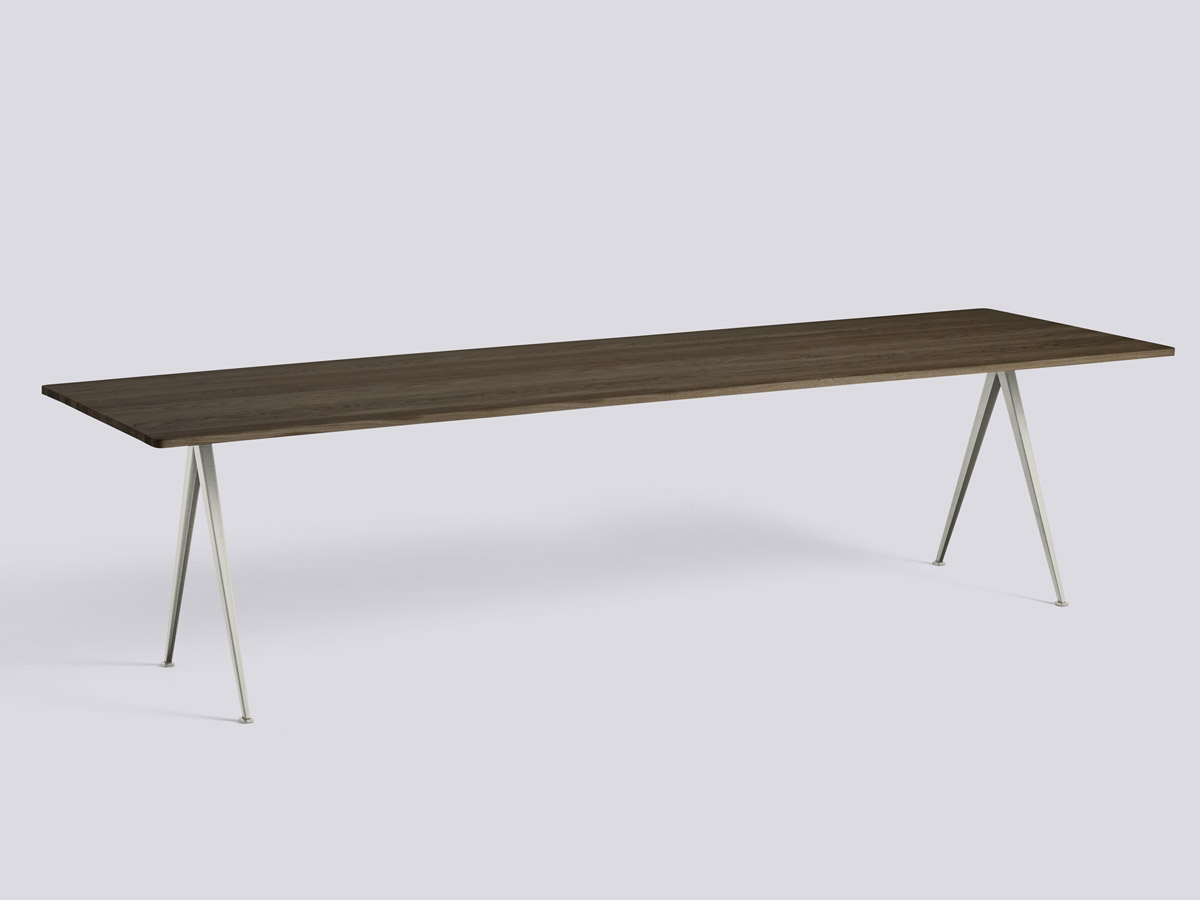 Hay Pyramid 02 Table