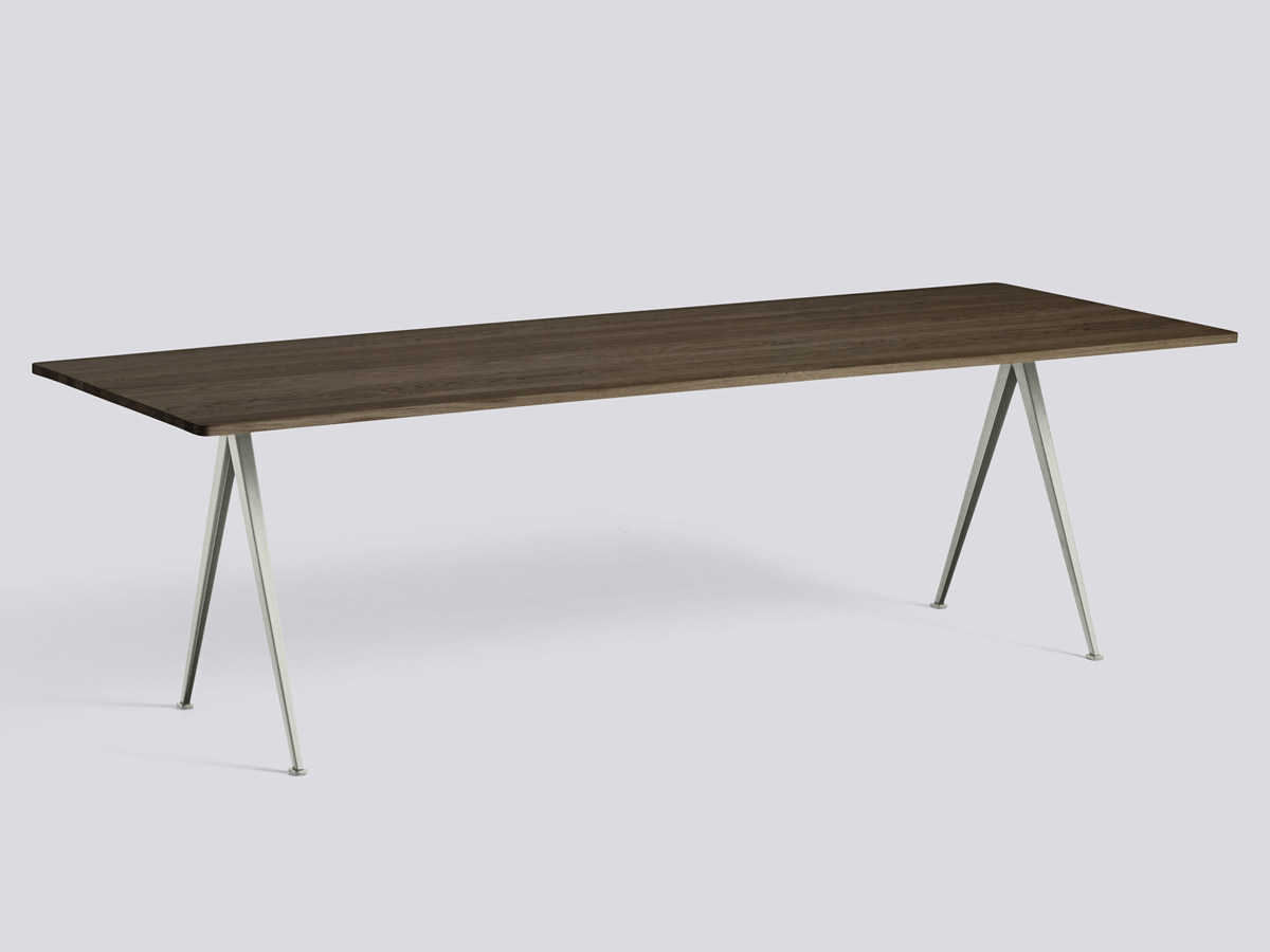 Hay Pyramid 02 Table