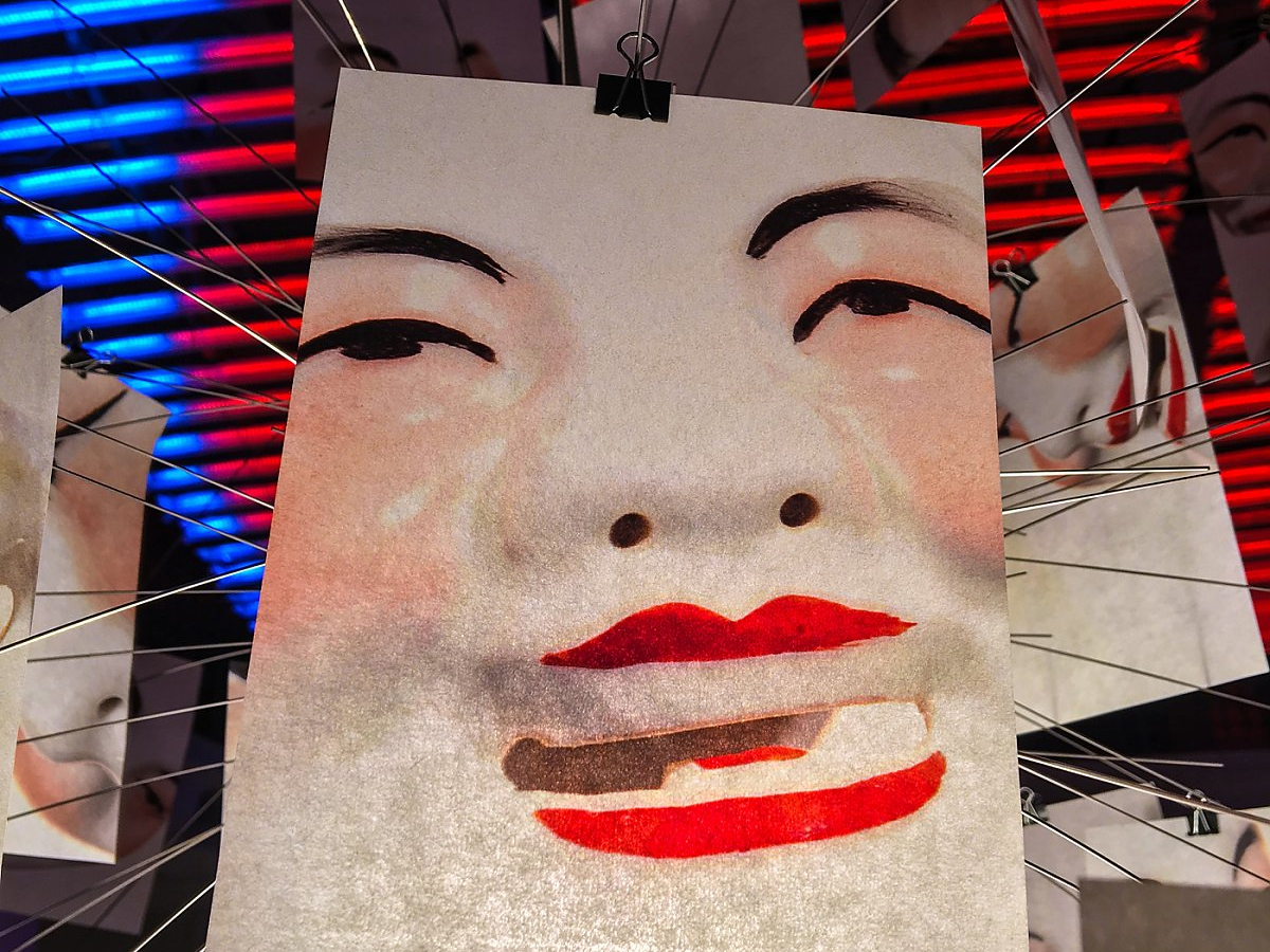 Ingo Maurer Zettel Z 5 Laughing Buddha Sospesione Lamp