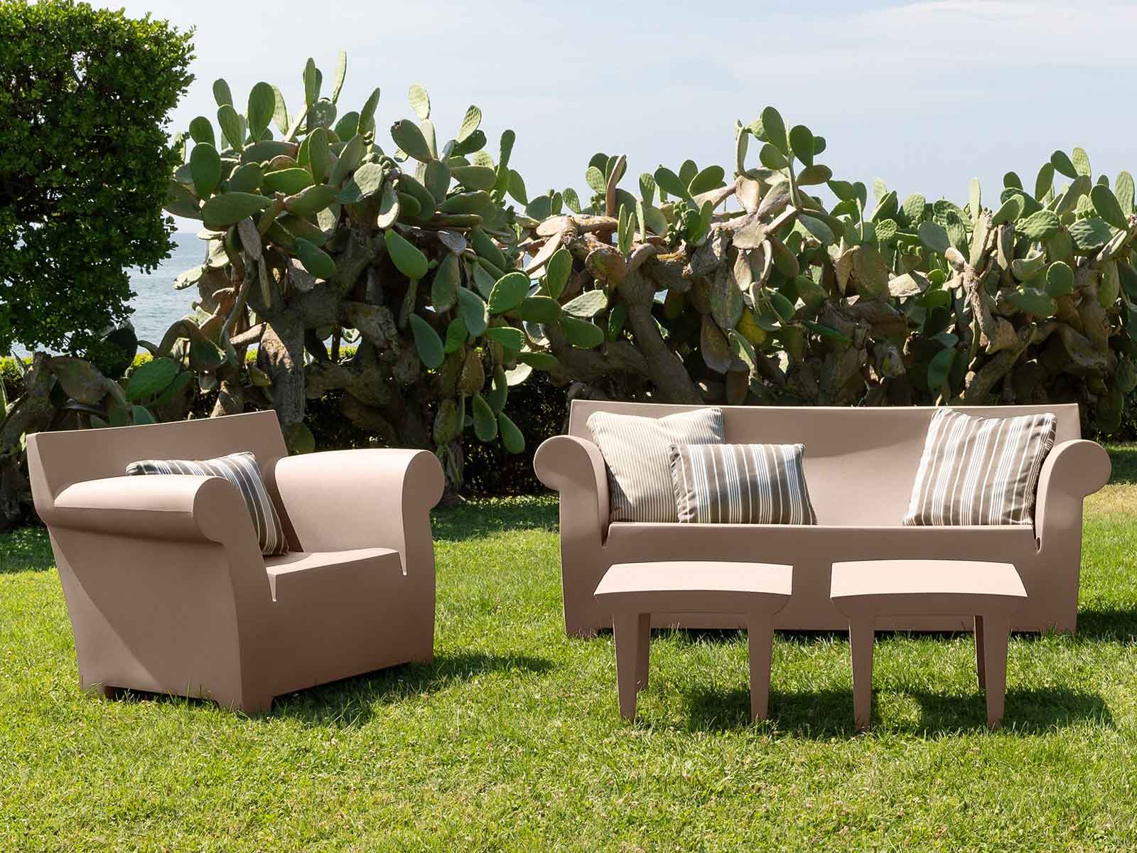 Kartell Bubble Club Outdoor Set