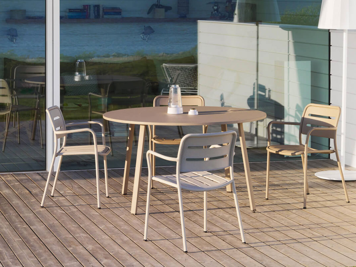 Kettal Village Round Square Table
