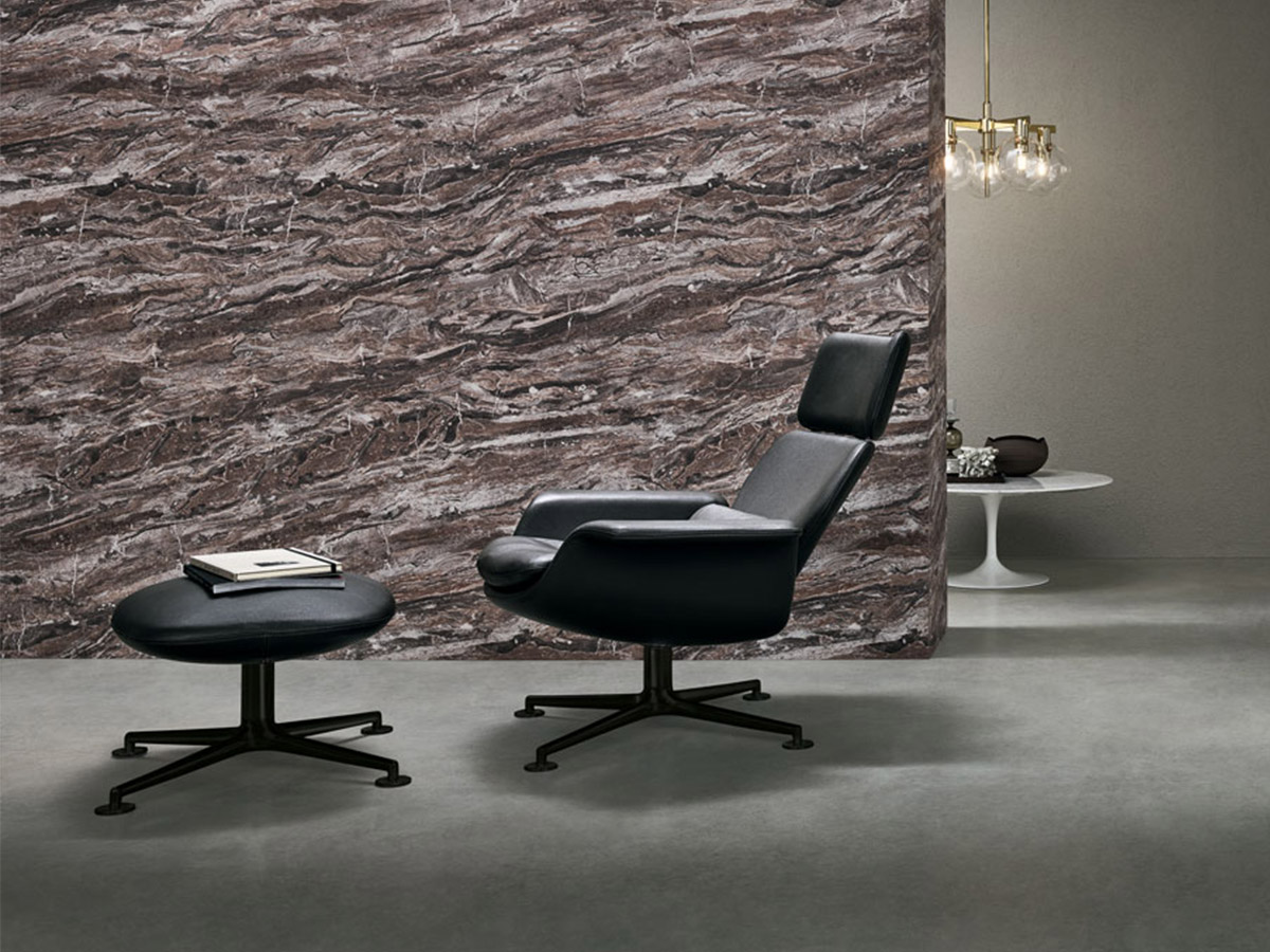 Knoll Kn Swivel And Reclining High Back Chair