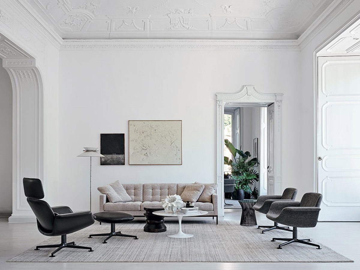 Knoll Kn Swivel And Reclining High Back Chair
