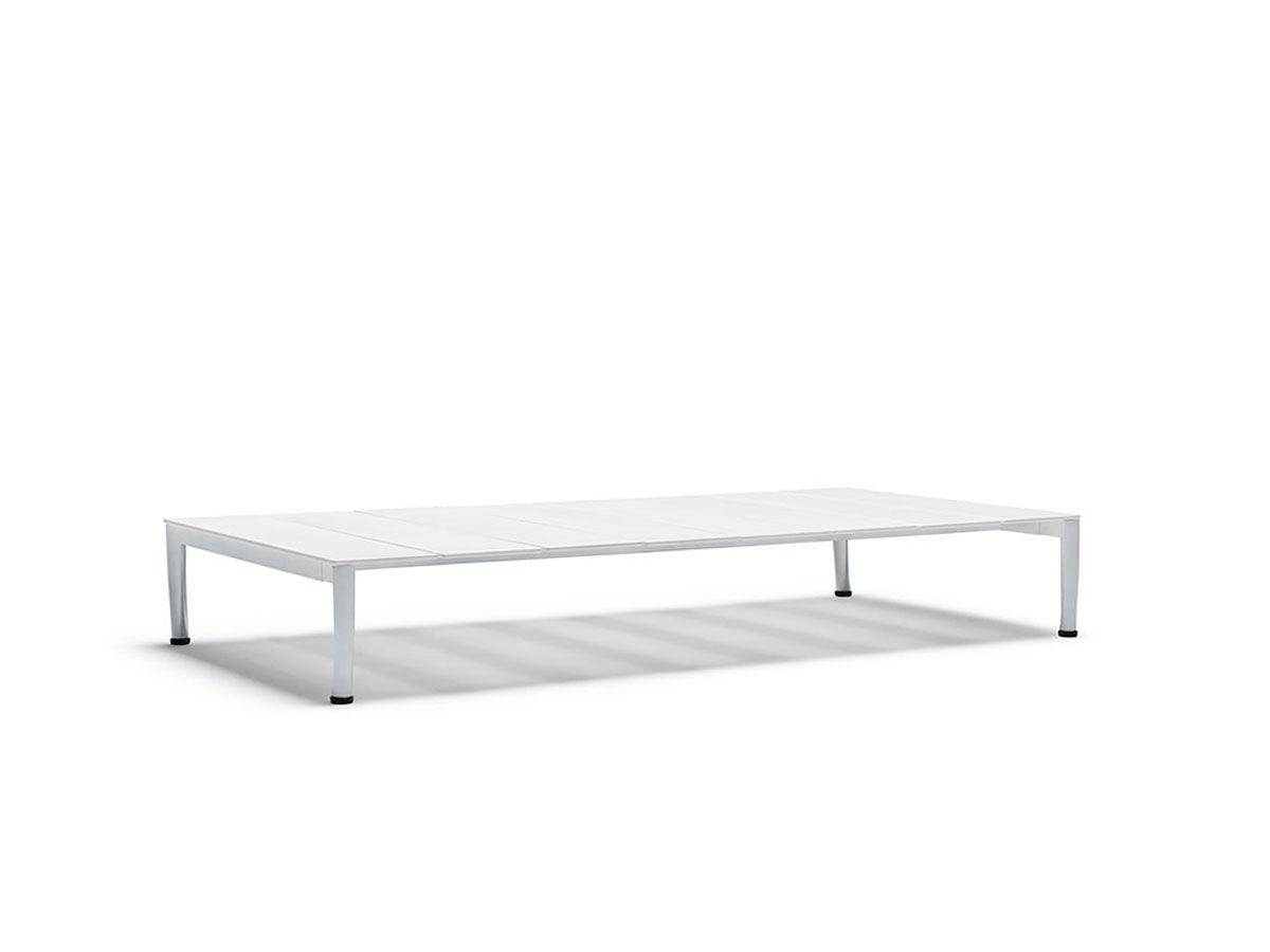 Журнальный столик Knoll Lissoni Outdoor Collection
