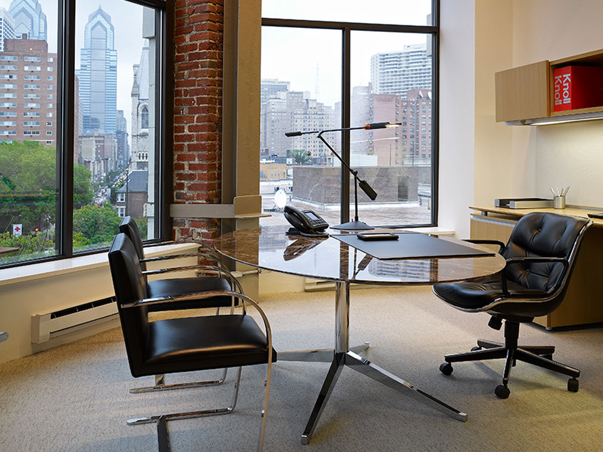 Knoll Pollock Executive Chair