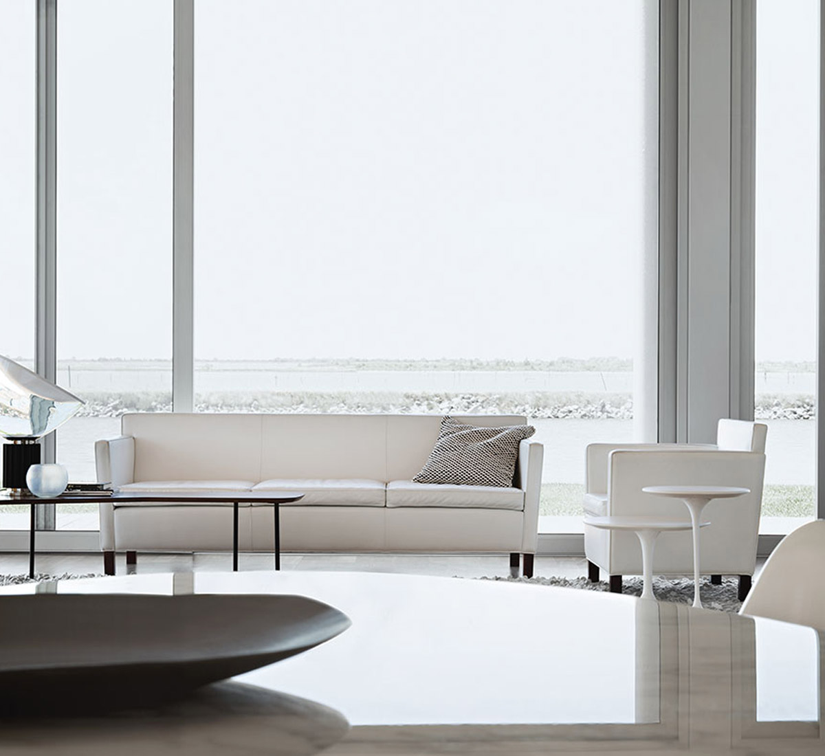 Knoll Saarinen Coffee Table O 41