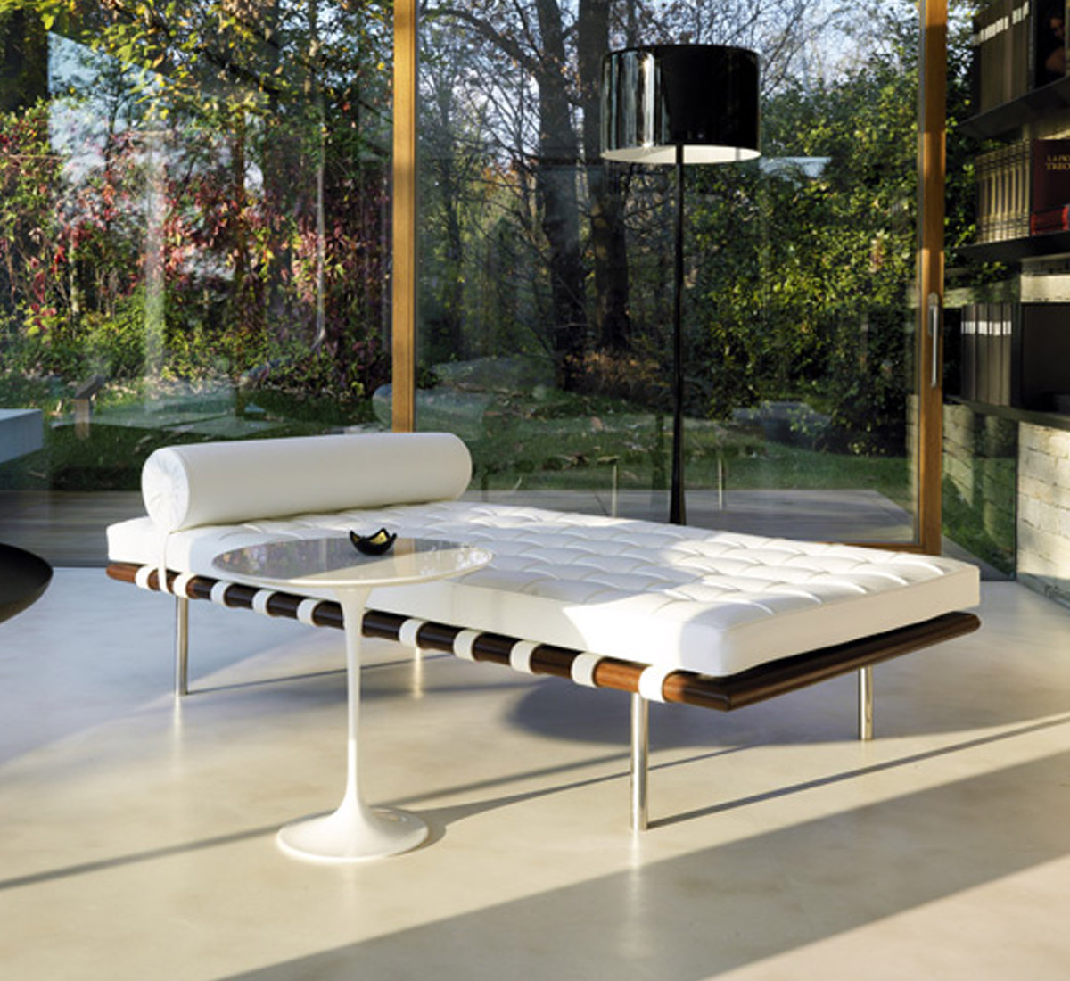 Knoll Saarinen 51 Marquina Rilsan Coffee Table Black Gloss