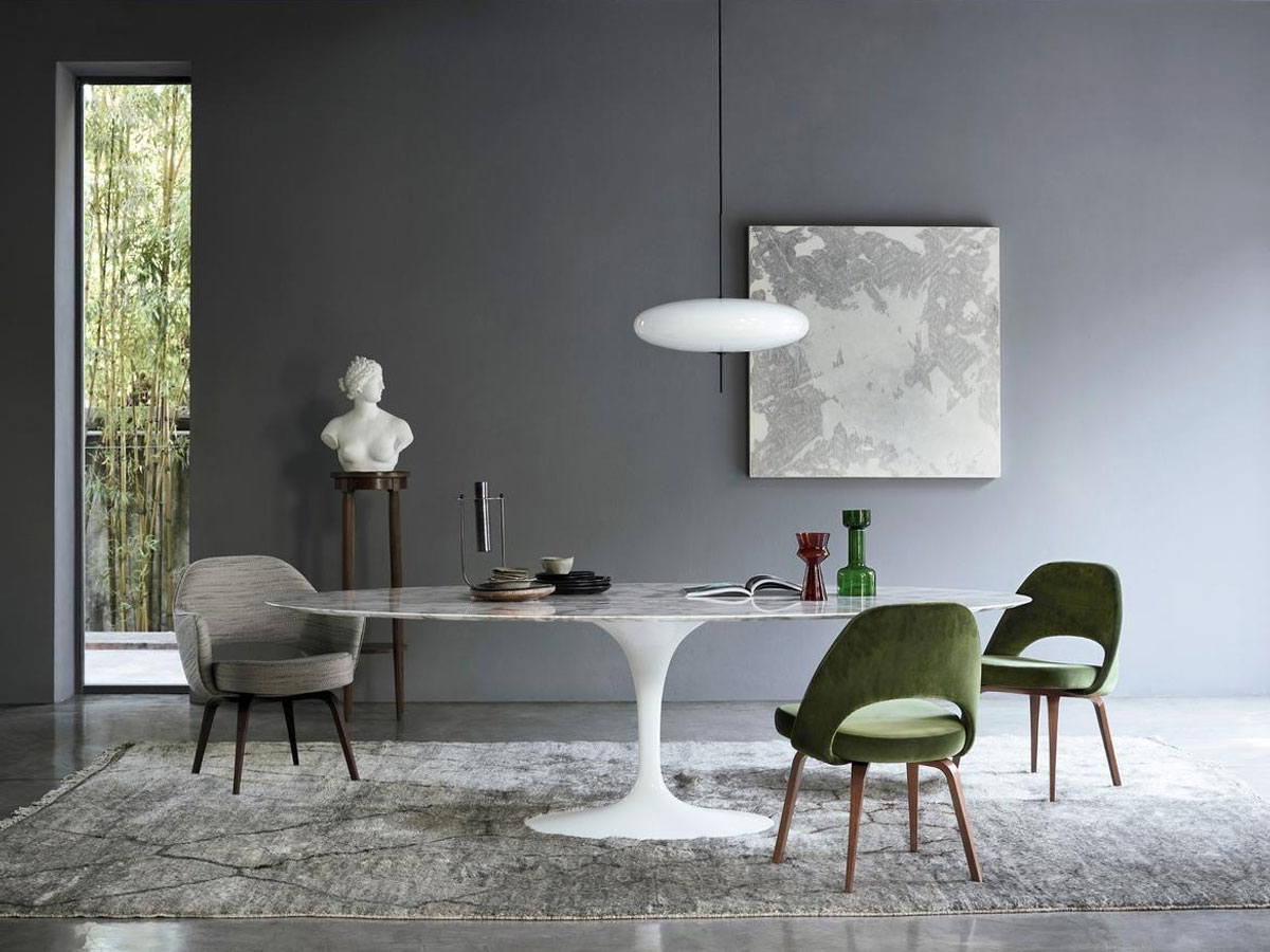 Knoll Saarinen Oval Table