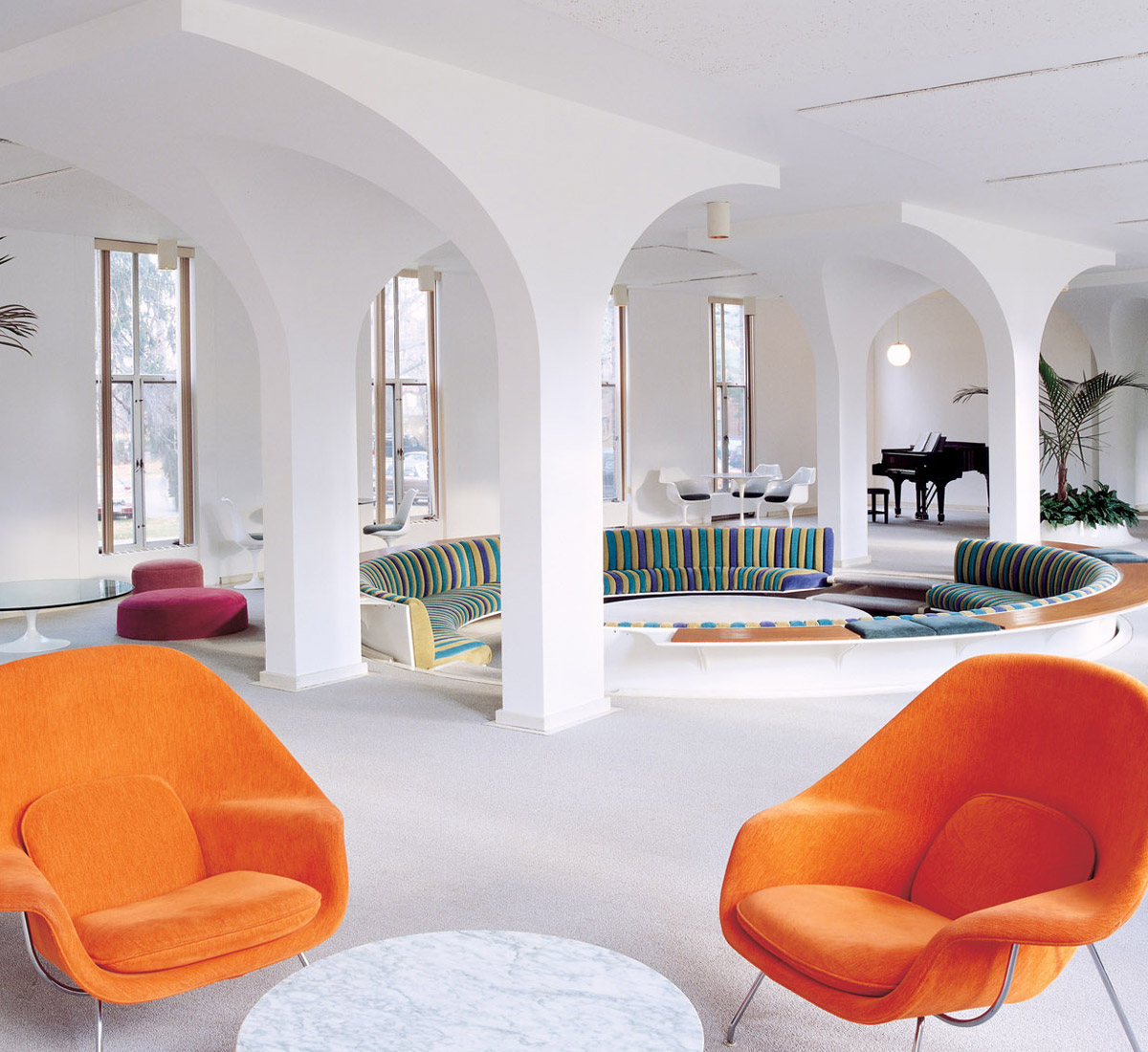 Knoll Womb Armchair Relax