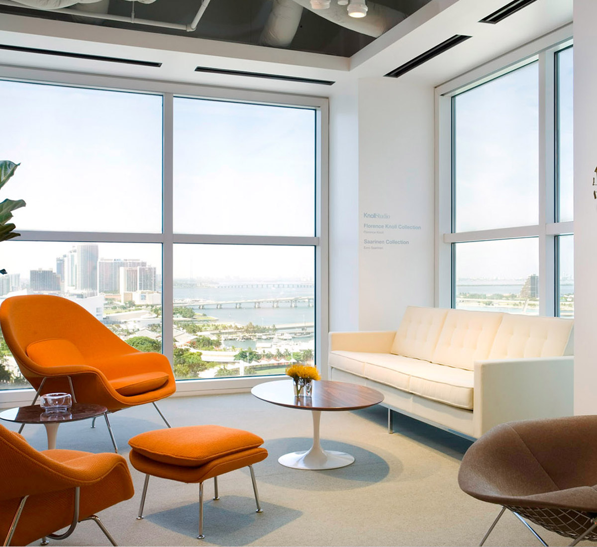 Knoll Womb Armchair Relax