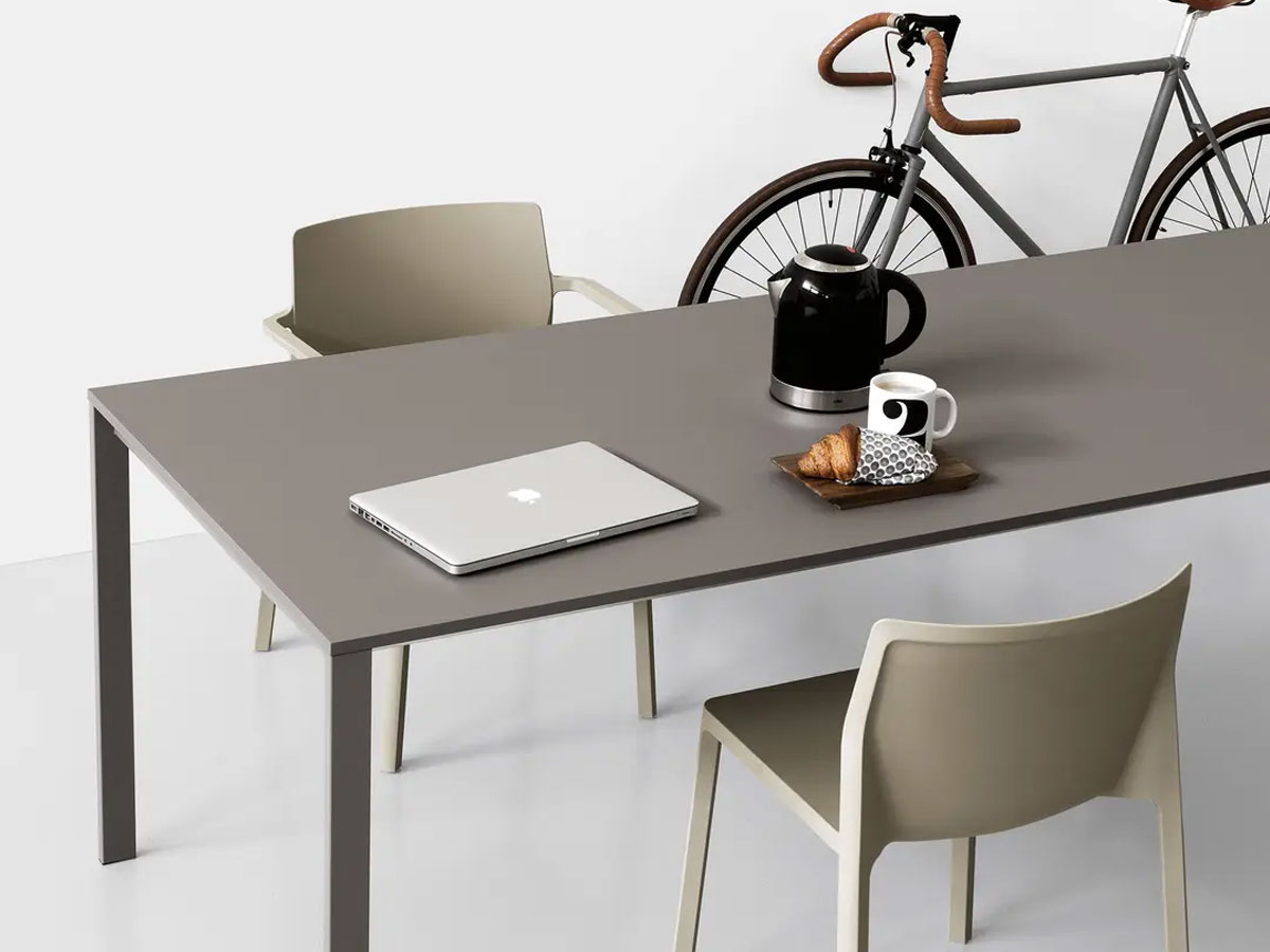 Kristalia Be Easy Table
