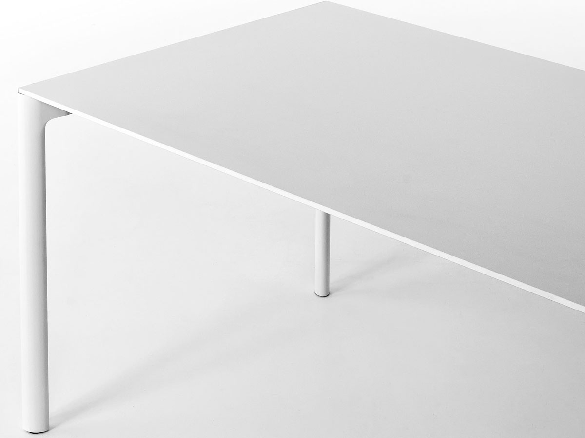 Kristalia Maki 80 Table Fixed Linecompact