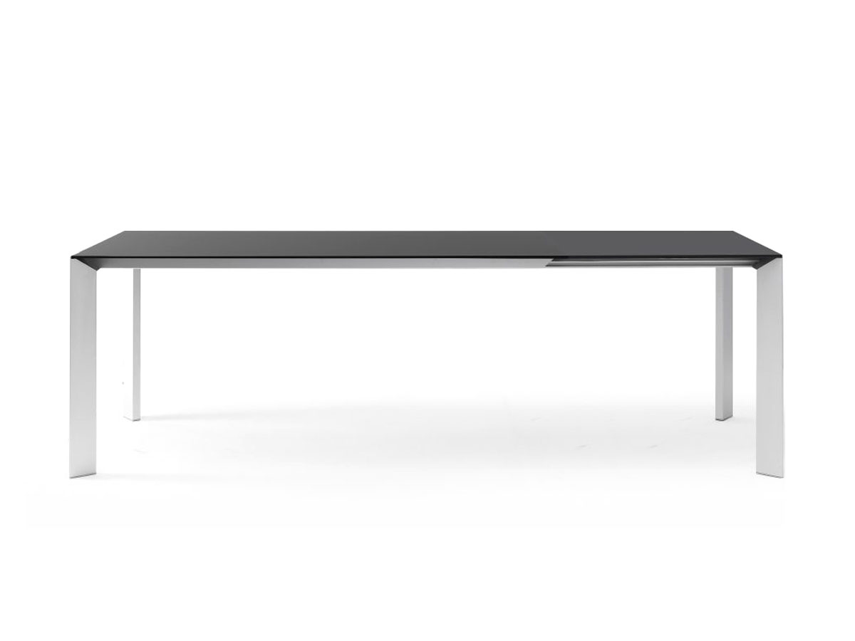 Kristalia Nori Extendable Table Fenix Outdoor 100 Cm Black Edge