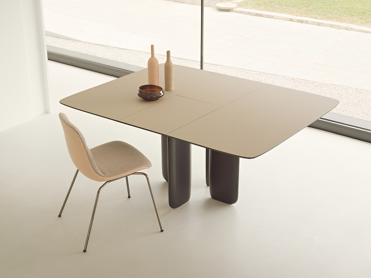 Kristalia Pala Extendable Table