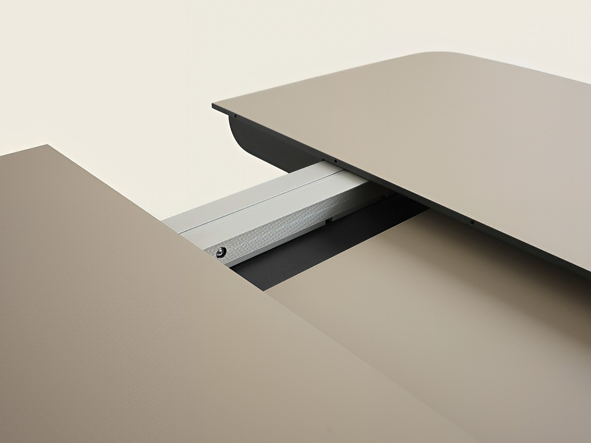 Kristalia Pala Extendable Table