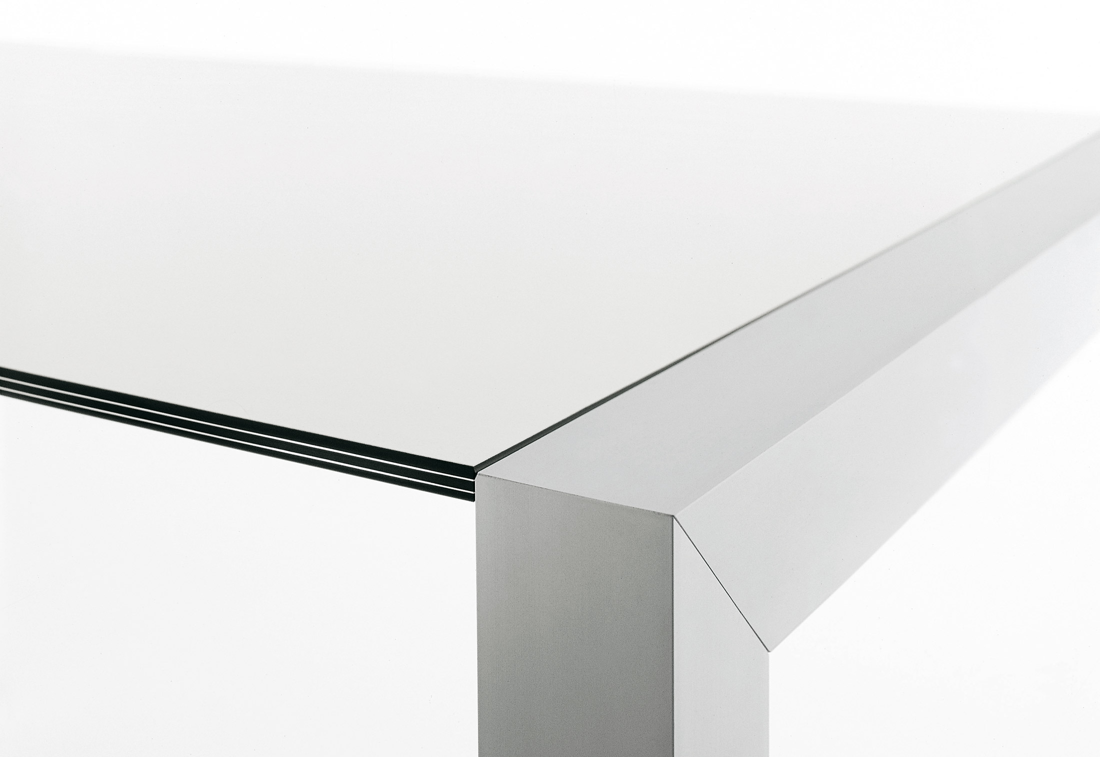 Kristalia Sushi Linecompact Extendable Table 90 Cm Anodized Aluminum