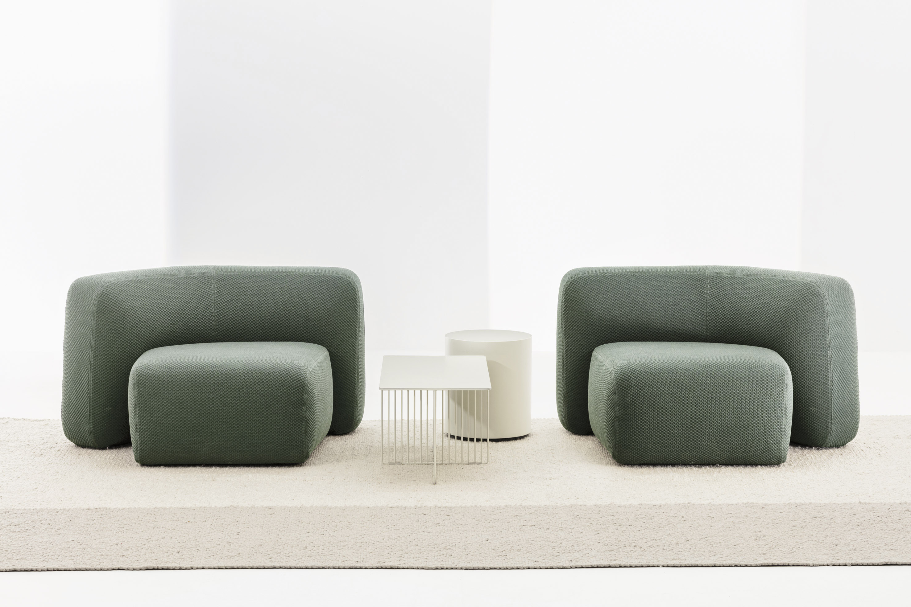laCividina Suiseki Armchair