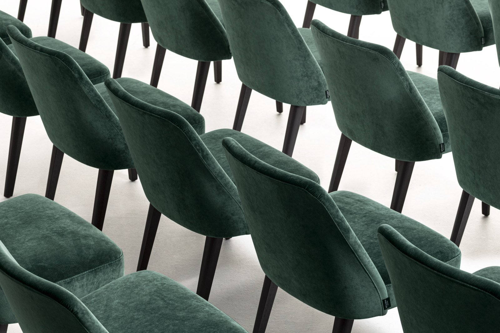 laCividina Velour Chair