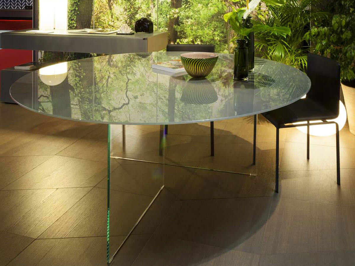 Lago Air Round Table