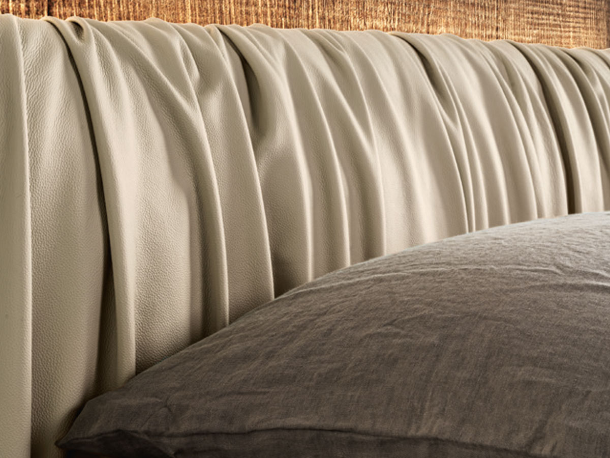 Lago Fluttua Replis Bed