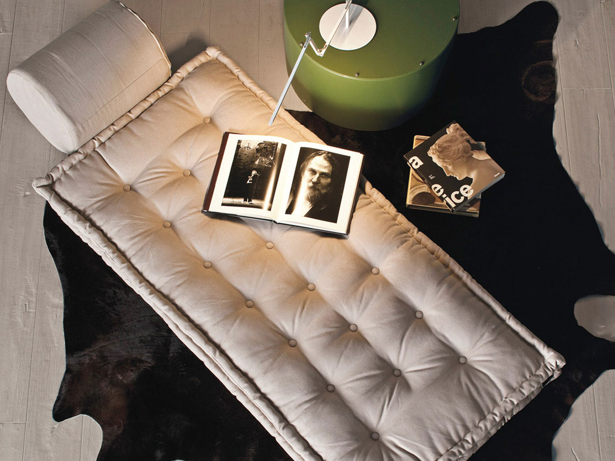 Lago Huggy Armchair Bed
