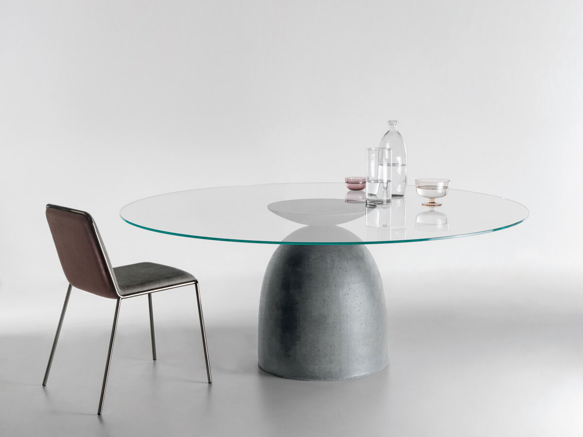 Lago Janeiro Round Table