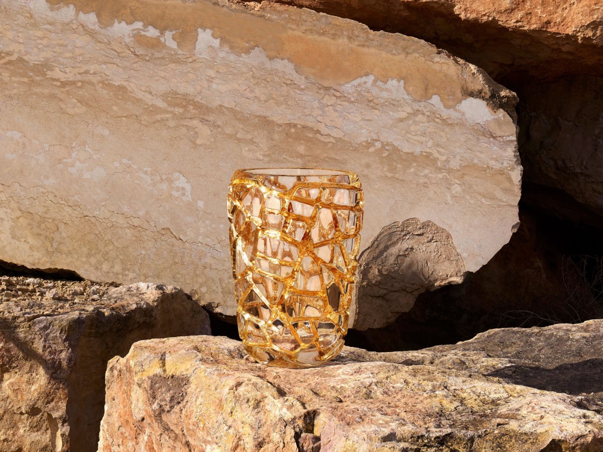 Lalique Magnitude Grand Vase With Gold Leaves